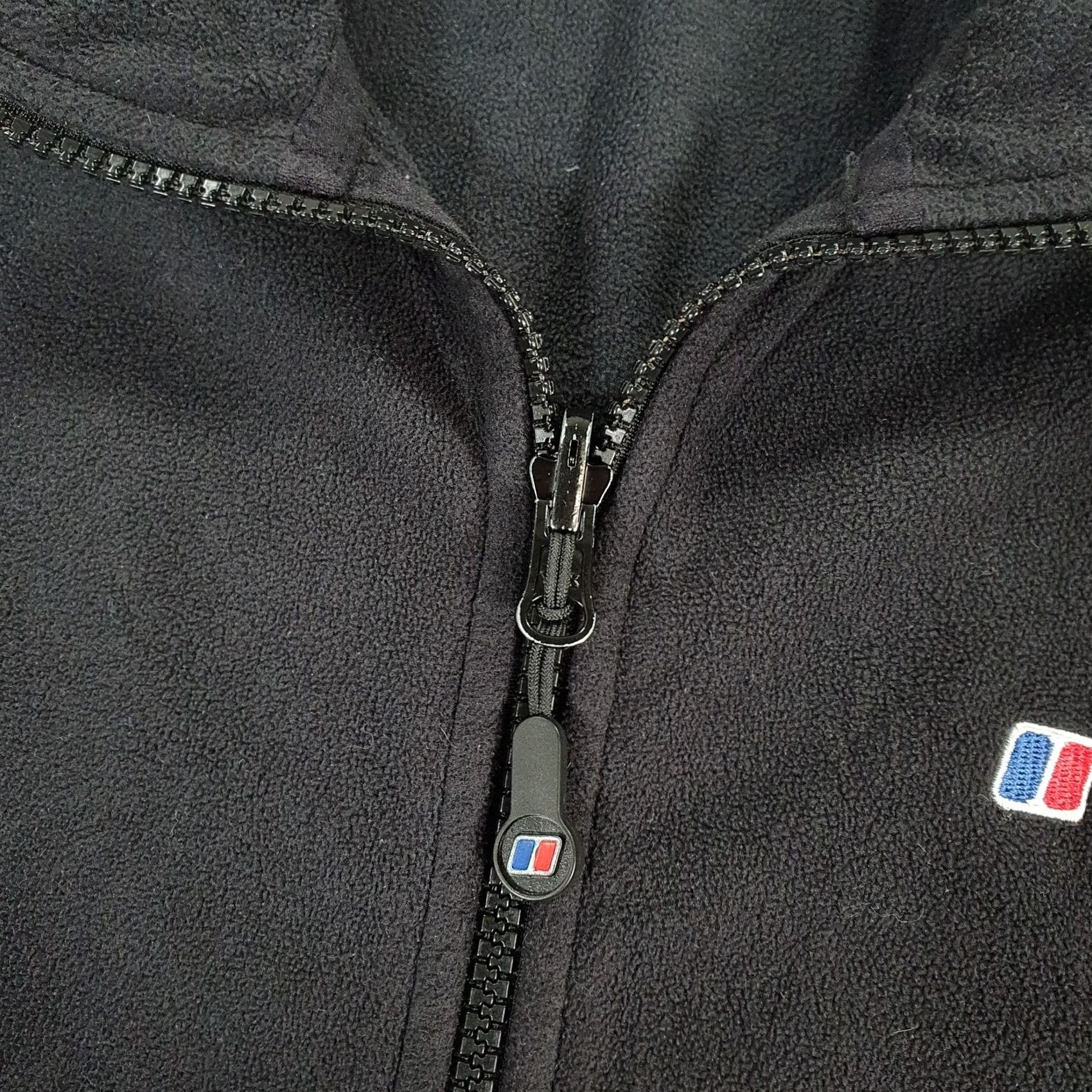 Berghaus Berghaus Mens Jacket Fleece Black Medium Full Zip Sweatshirt Lightweight Size US M / EU 48-50 / 2 - 4 Thumbnail
