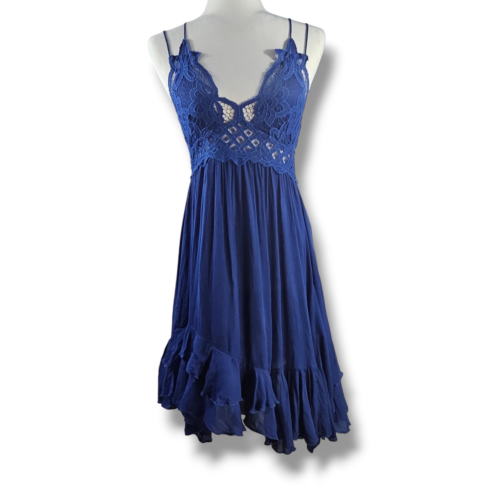Free People EUC Free People One Adella Lace Mini Dress Sz. XS [0-2] Blue Size XS / US 0-2 / IT 36-38 - 2 Thumbnail