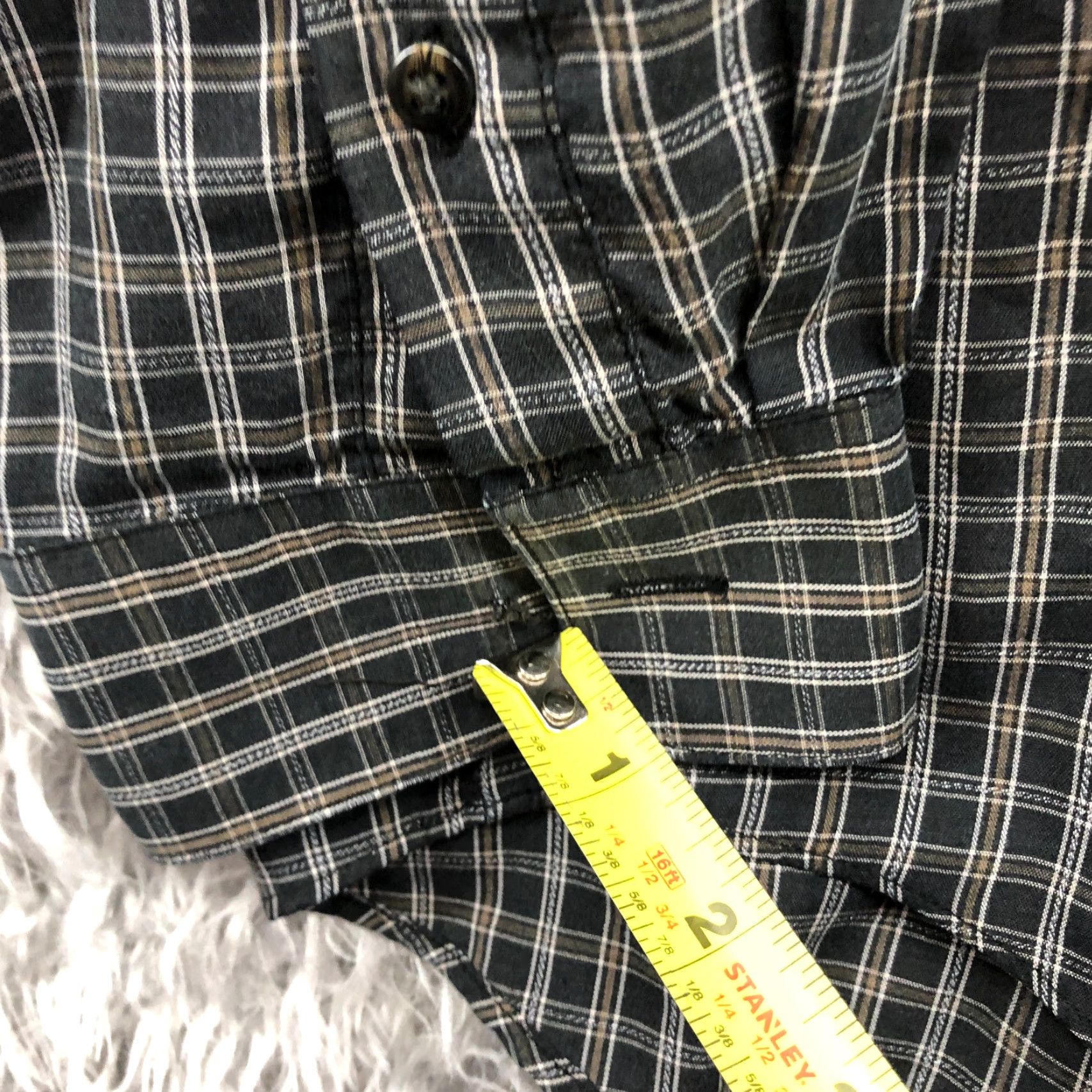 Van Heusen Van Heusen Shirt Mens Size L Black Plaid Long Sleeve Spread Collar Size US L / EU 52-54 / 3 - 3 Thumbnail