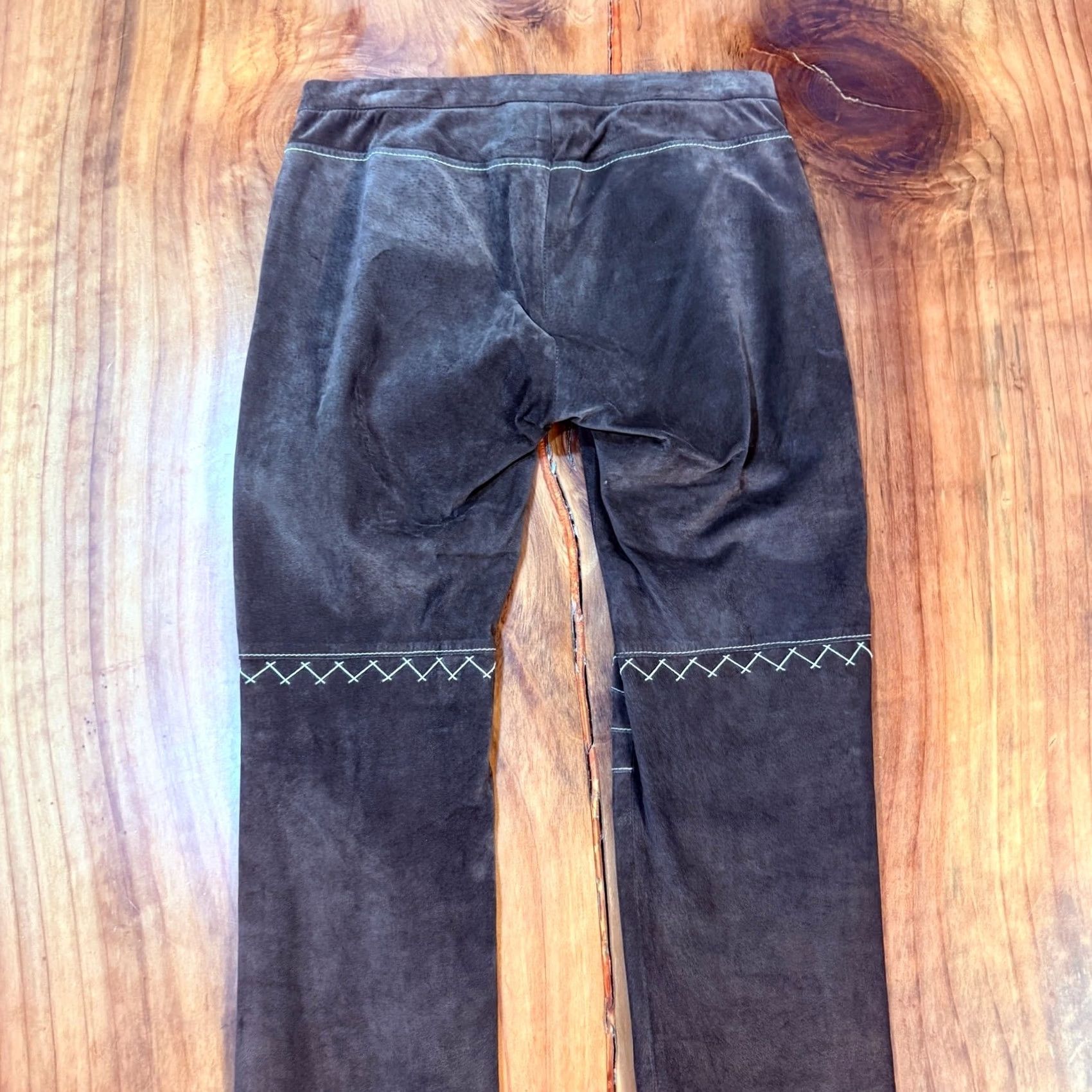Bcbgmaxazria VINTAGE Y2K BCBGMAXAZRIA Pants 6 Suede Bootcut Western Chino Button PULL ON Inseam 32 Womens Size 24" / US 00 / IT 34 - 6 Thumbnail