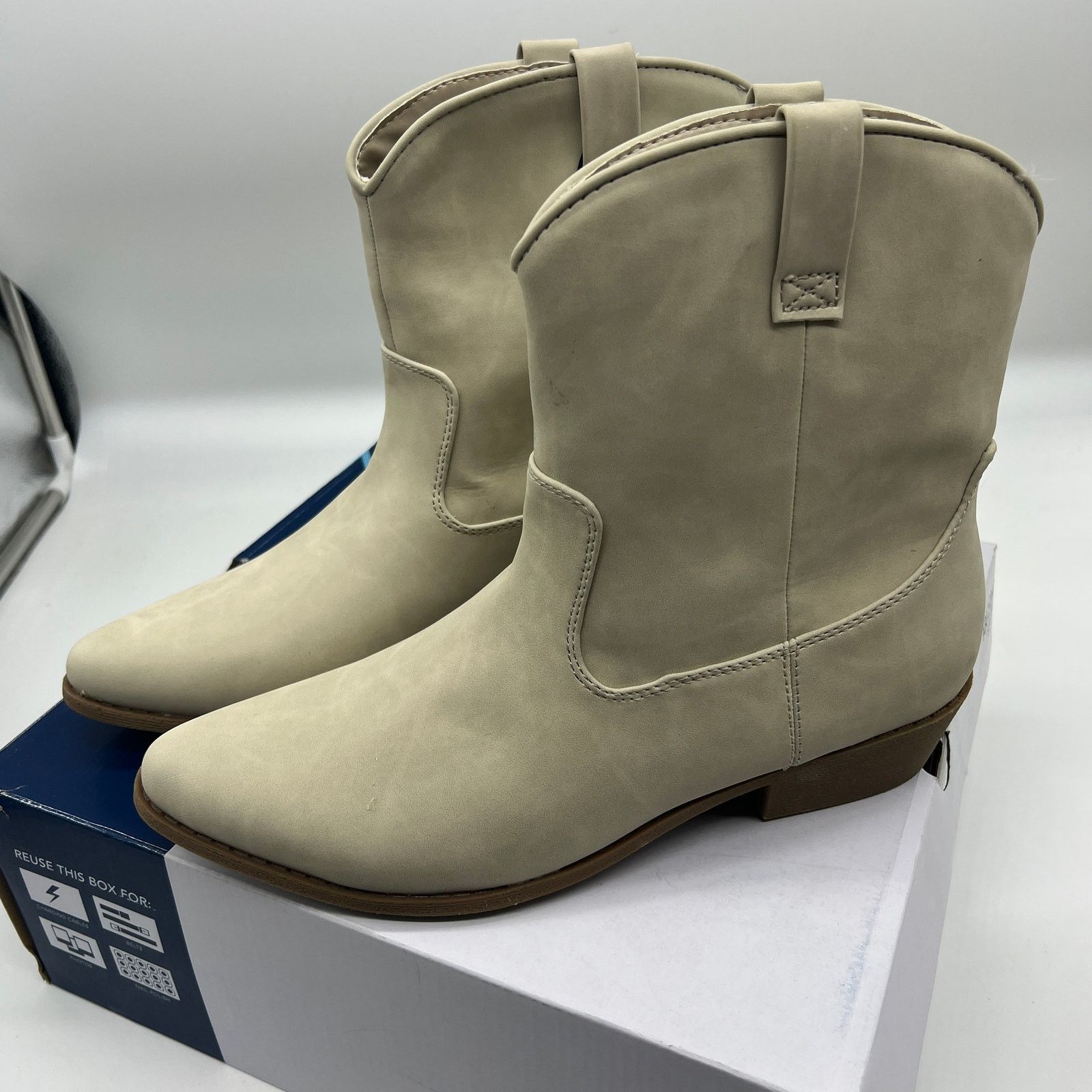 Other Arizona Jean Co Womens Western Heel Bootie Size US 9.5 / IT 39.5 - 1 Thumbnail