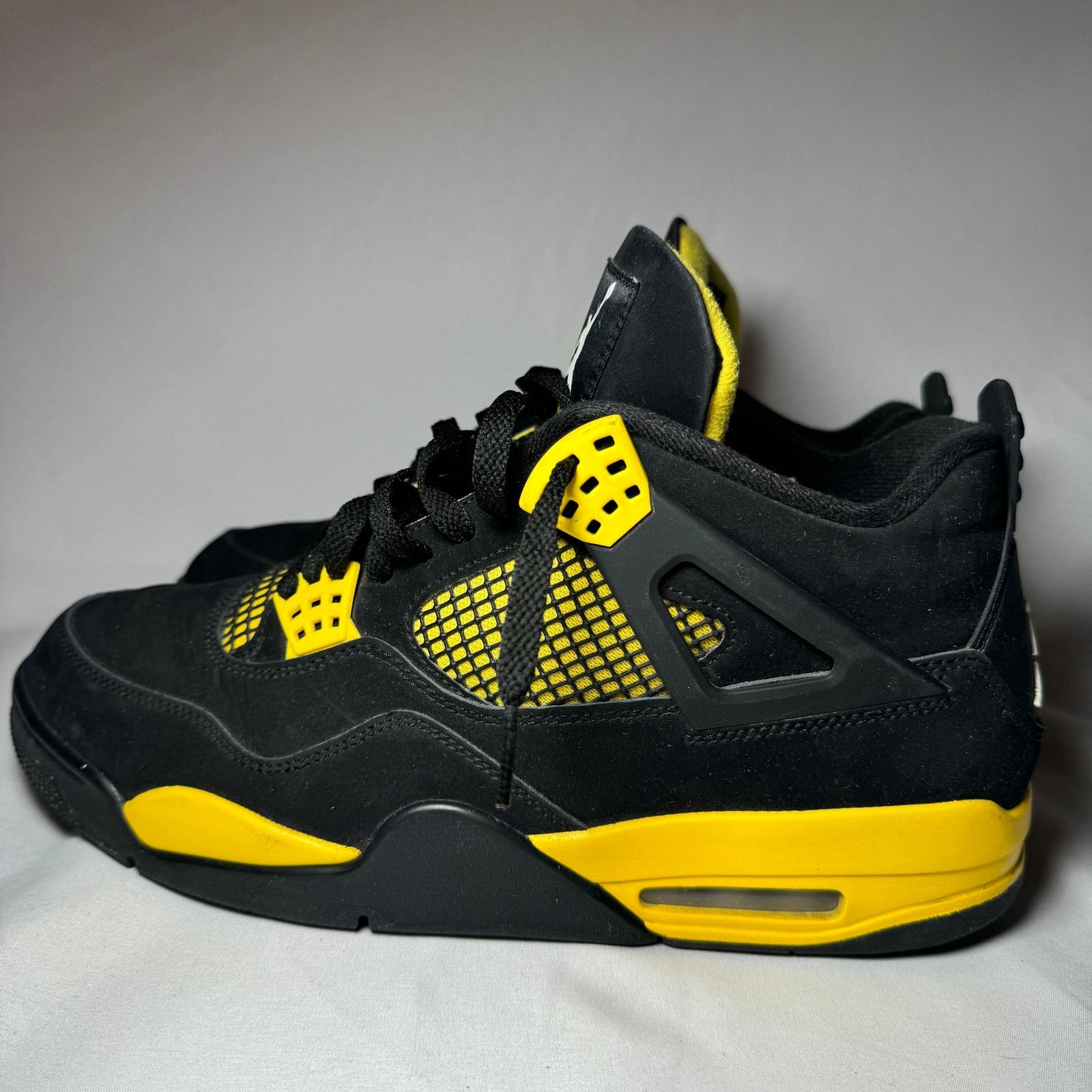 Jordan Brand × Nike Size 12 - Nike Air Jordan 4 Retro Thunder 2023 Men's Shoes Size US 12 / EU 45 - 9 Thumbnail
