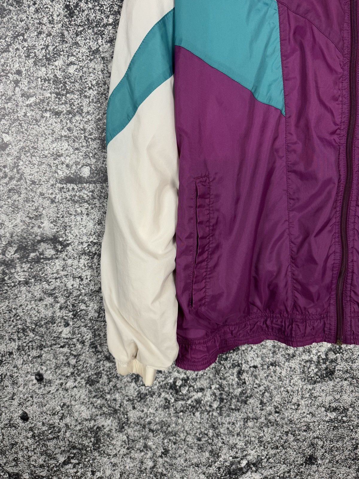 Nike Nike Nylon Jacket Vintage 80s Windbreaker Retro Style Size M Size US M / EU 48-50 / 2 - 5 Thumbnail
