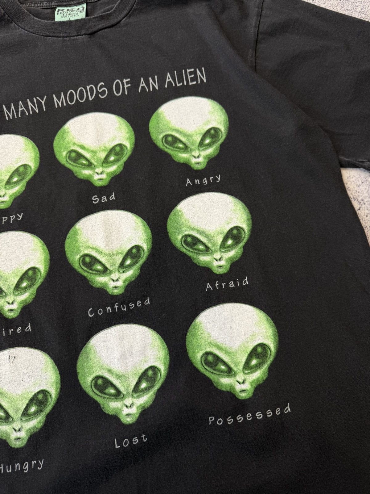 Vintage Vintage ALIEN MOODS 90s FLUORESCENT PRINT SINGLE STITCH TEE Size US L / EU 52-54 / 3 - 8 Thumbnail