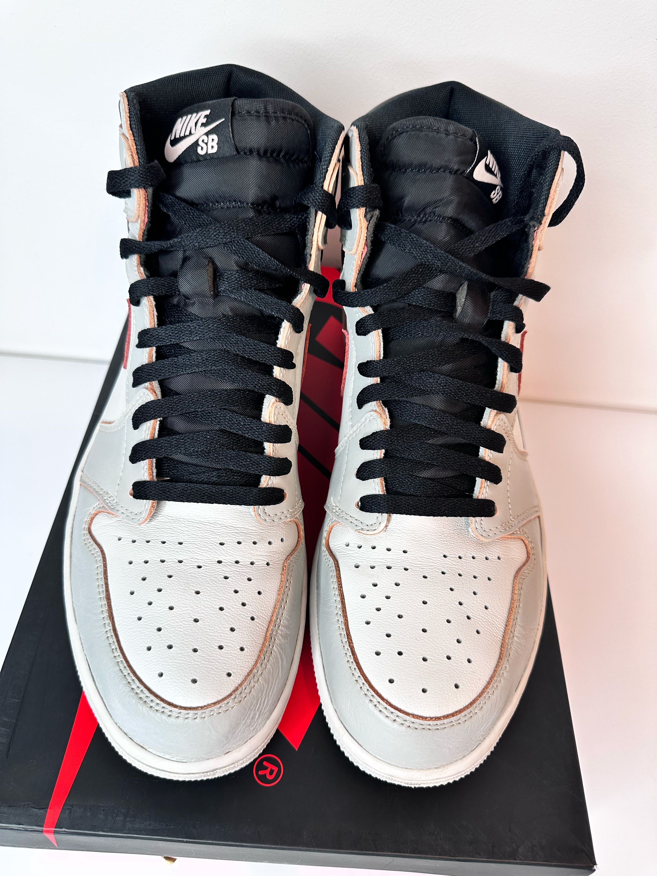 Jordan Brand Nike Air Jordan 1 Retro High OG Defiant SB NYC to Paris US13 Size US 13 / EU 46 - 2 Thumbnail