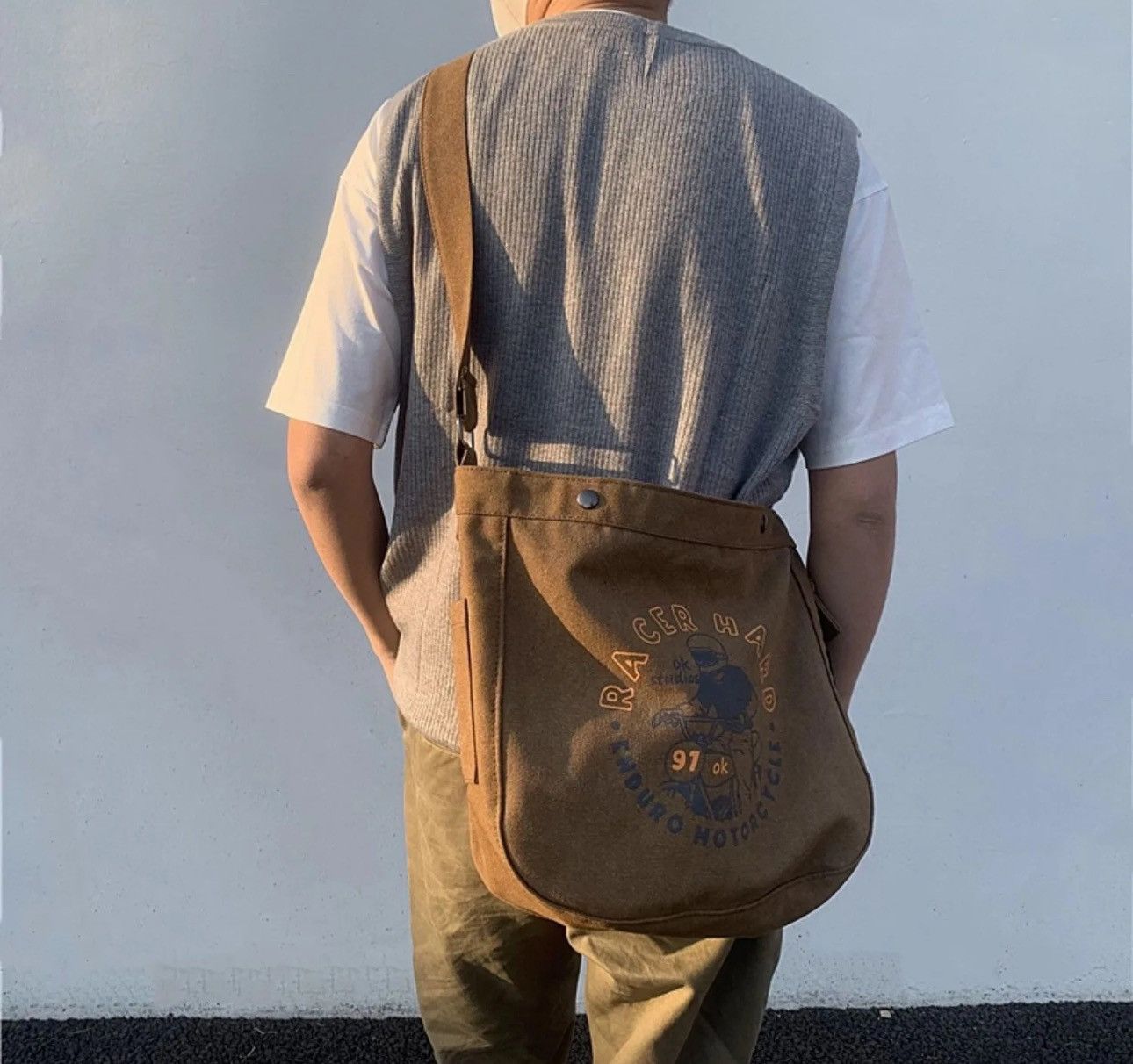 Japanese Brand 90s retro cartoon graphic canvas shoulder bag crossbody y2k Size ONE SIZE - 2 Thumbnail