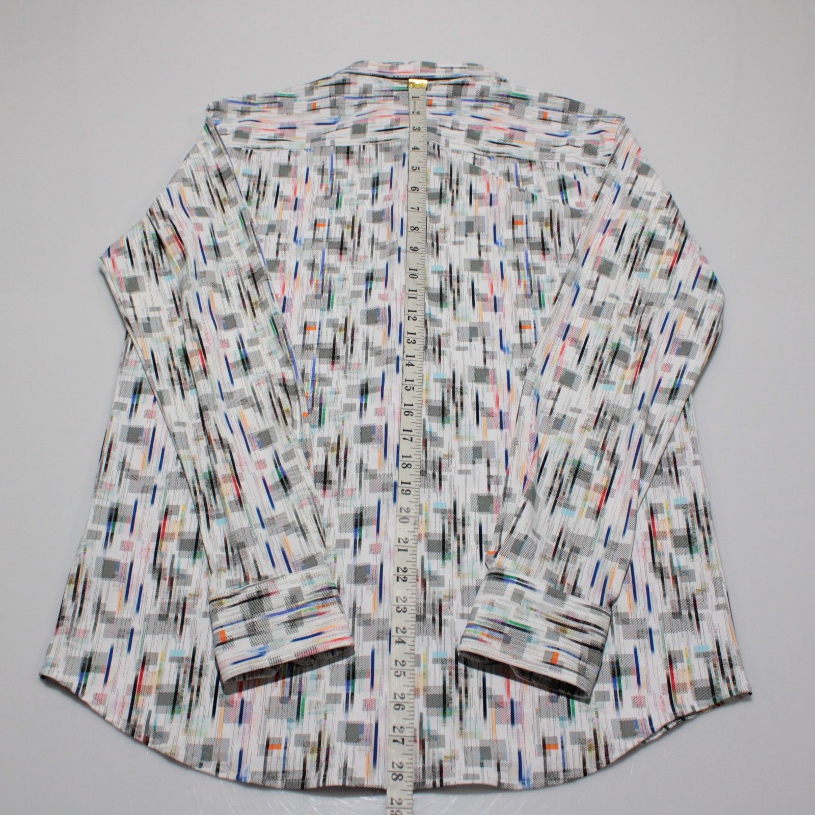 Robert Graham Robert Graham New with tags Shirt Size S US In White Size US S / EU 44-46 / 1 - 9 Thumbnail