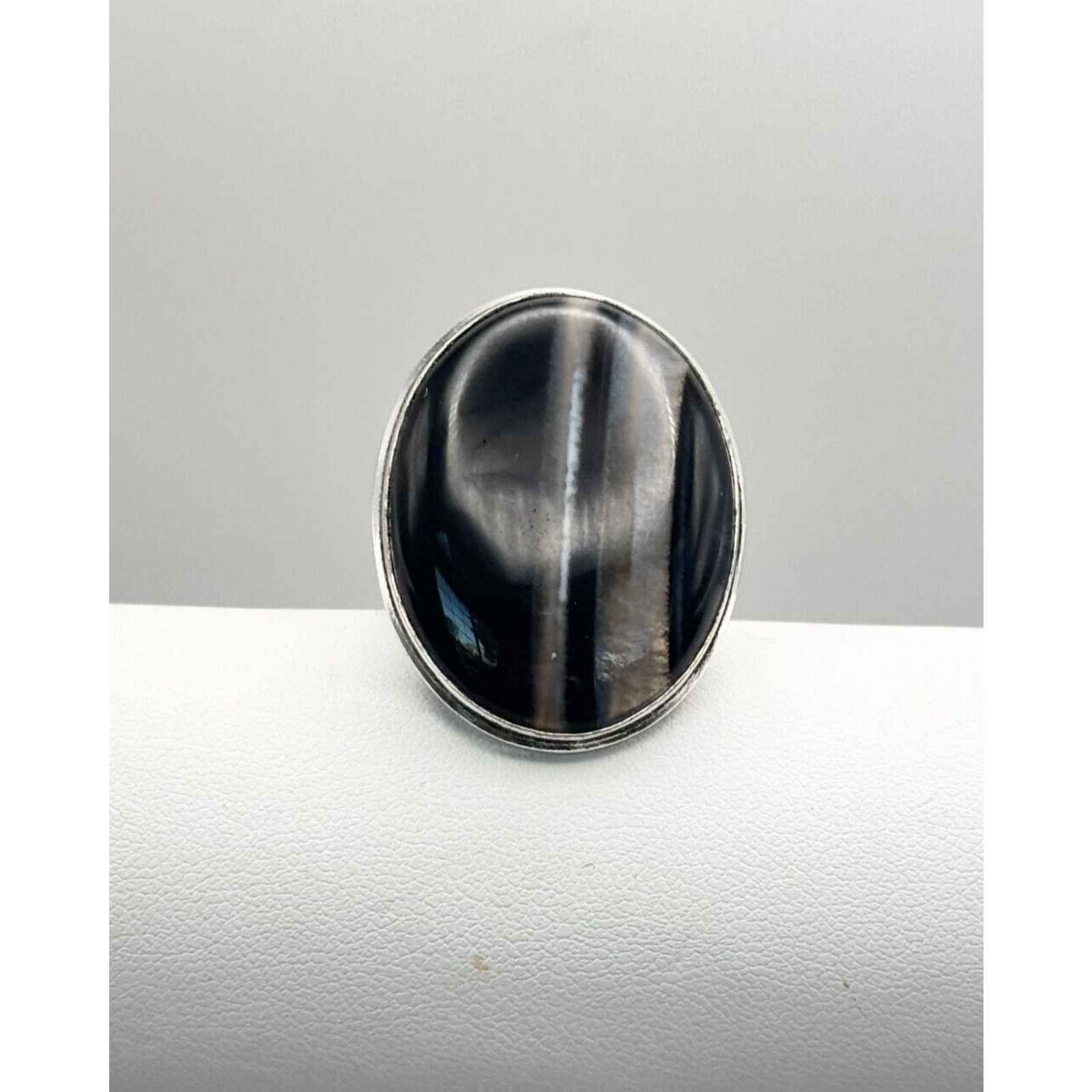 The Unbranded Brand Banded Black Onyx Ring .925 Stone Ring Sz 8 - 11.61 Grams Size ONE SIZE - 1 Thumbnail