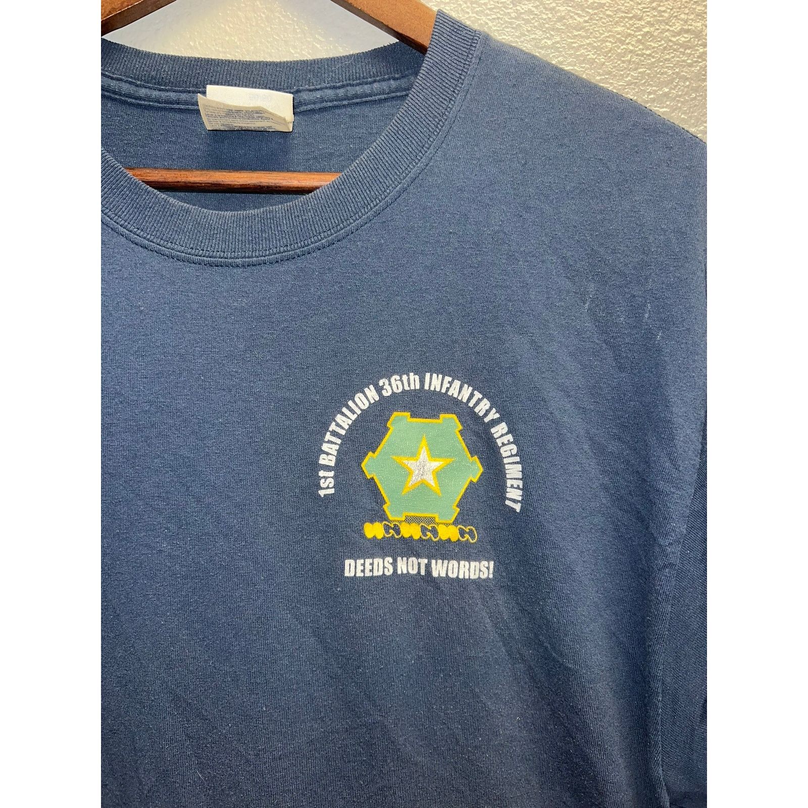Port & Company Vintage 1st Battalion 36th Infantry Regiment Shirt VTG Size US L / EU 52-54 / 3 - 3 Thumbnail