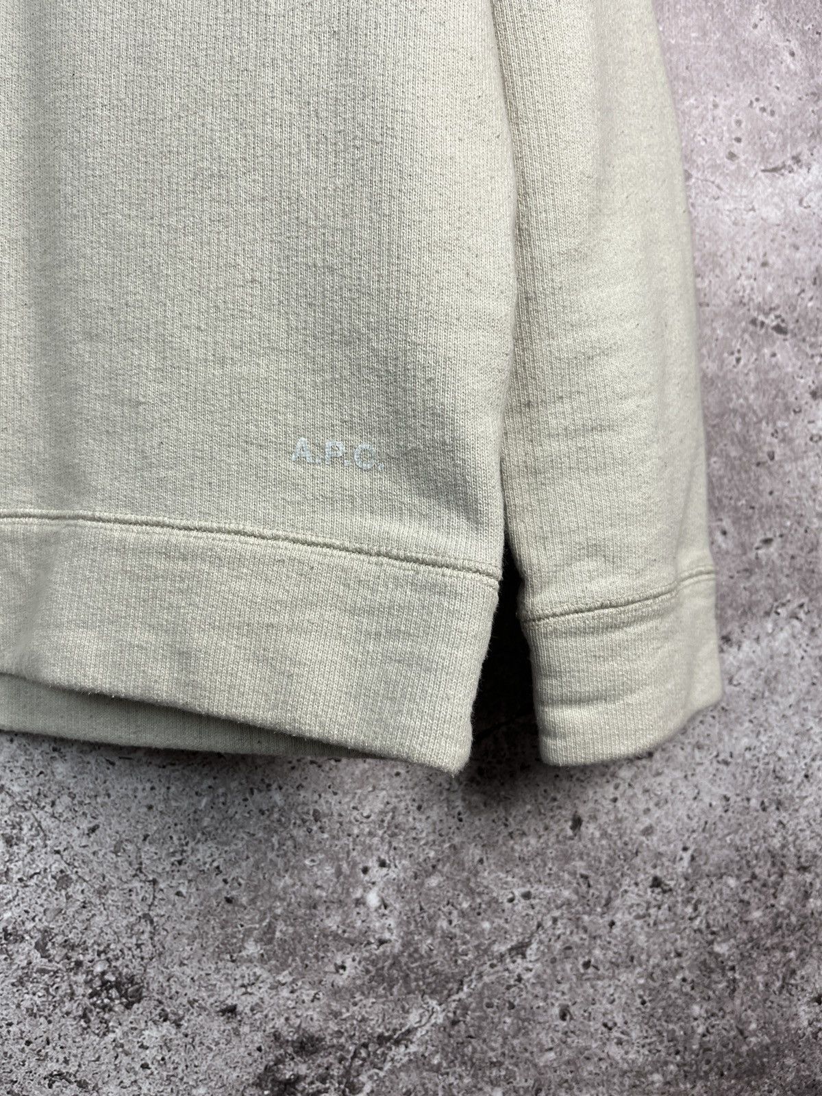 A.P.C. A.P.C. Logo Sweatshirt Size L / US 10 / IT 46 - 2 Thumbnail