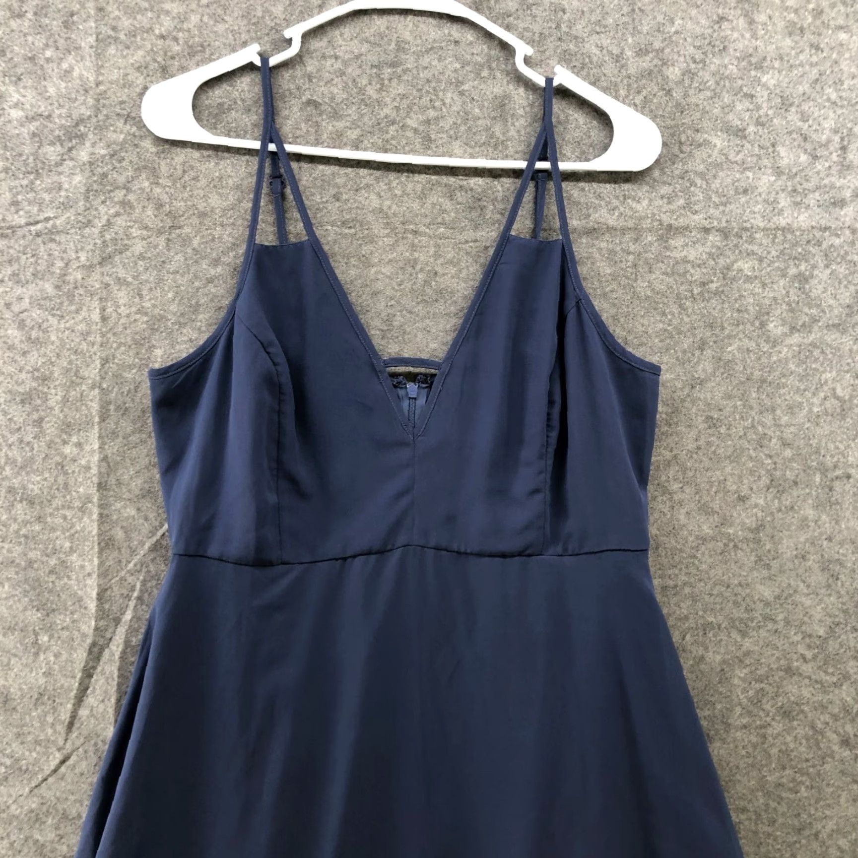 Asos NWT ASOS Party Dress Navy Blue Sleeveless V-Neck A-Line Midi Chiffon 10 Women's Formal/Cocktail Dress Size L / US 10 / IT 46 - 3 Thumbnail