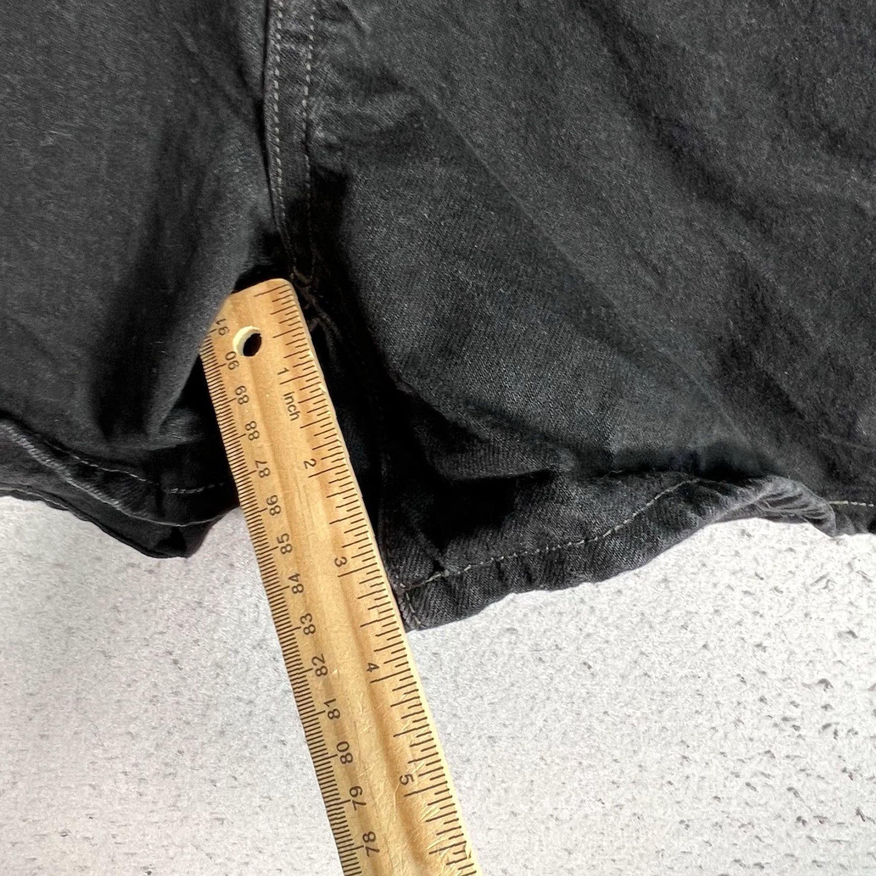 Uniqlo Uniqlo U Boyfriend Shorts Womens Size 27 Black Flat Front Denim 100% Cotton Size 27" / US 4 / IT 40 - 5 Thumbnail
