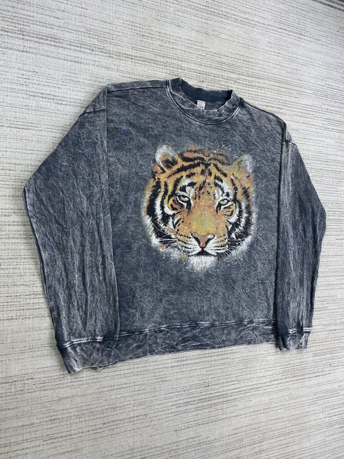 Japanese Brand × Vintage Love Vintage Acid Grey Tiger Printed Sweatshirt Size US XXL / EU 58 / 5 - 3 Thumbnail