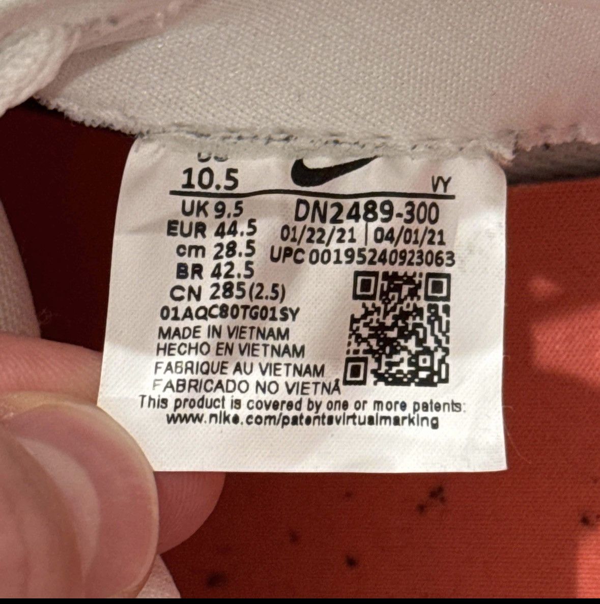 Nike Nike Dunk Low 'NY vs. NY' Sneaker Size US 10.5 / EU 43-44 - 6 Thumbnail