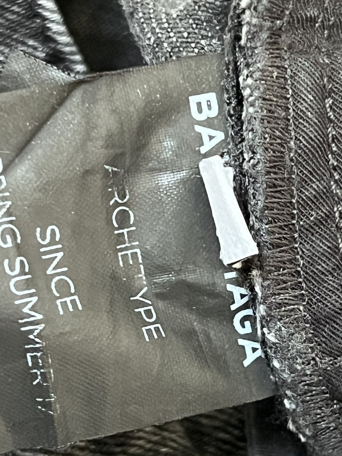 Balenciaga 2017 Balenciaga Archetype Straight Fit Washed Black Jeans Size 27" / US 4 / IT 40 - 10 Thumbnail