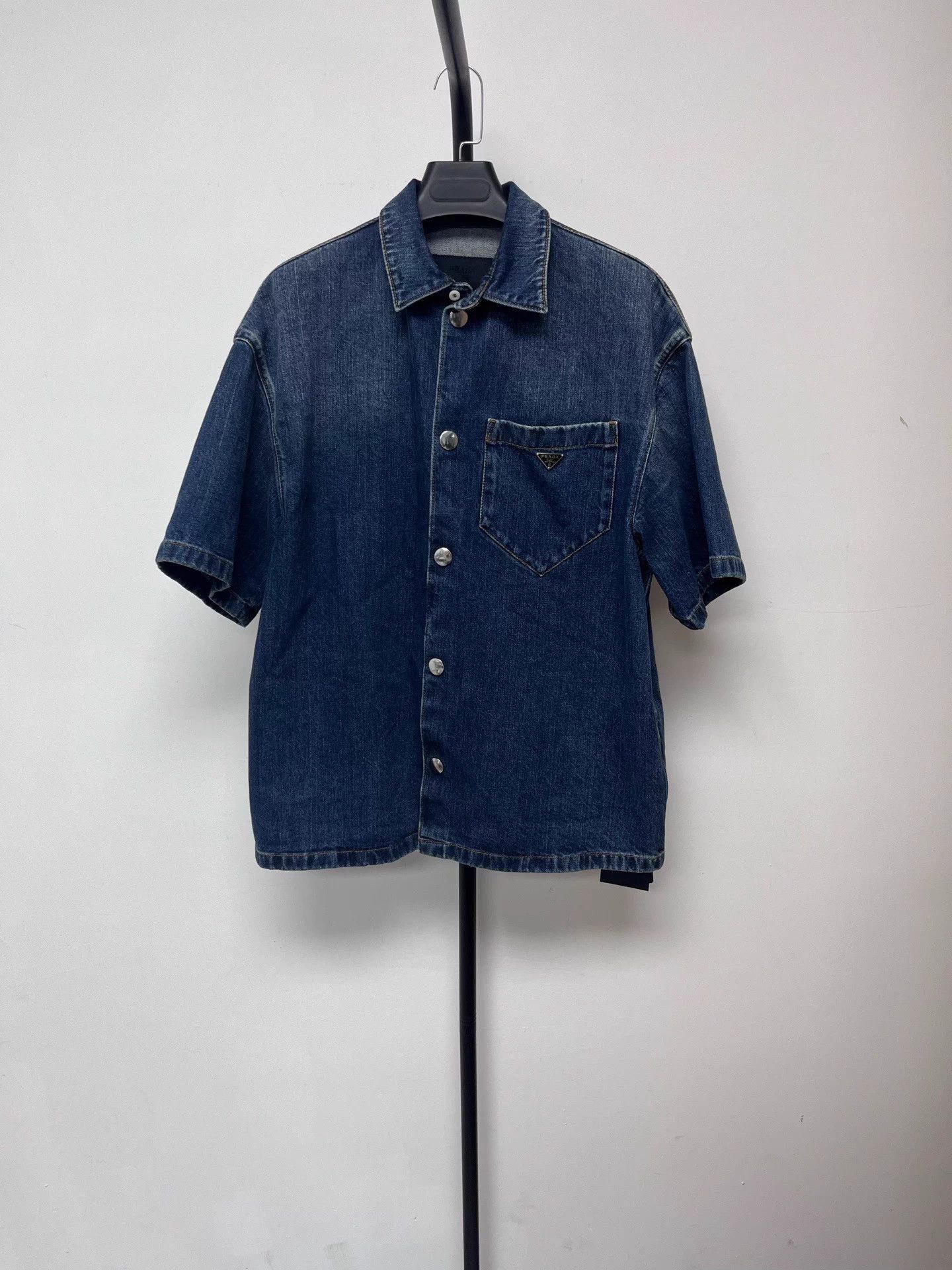 Prada PRADA men's casual loose button-front shirt navy S Size US S / EU 44-46 / 1 - 1 Thumbnail