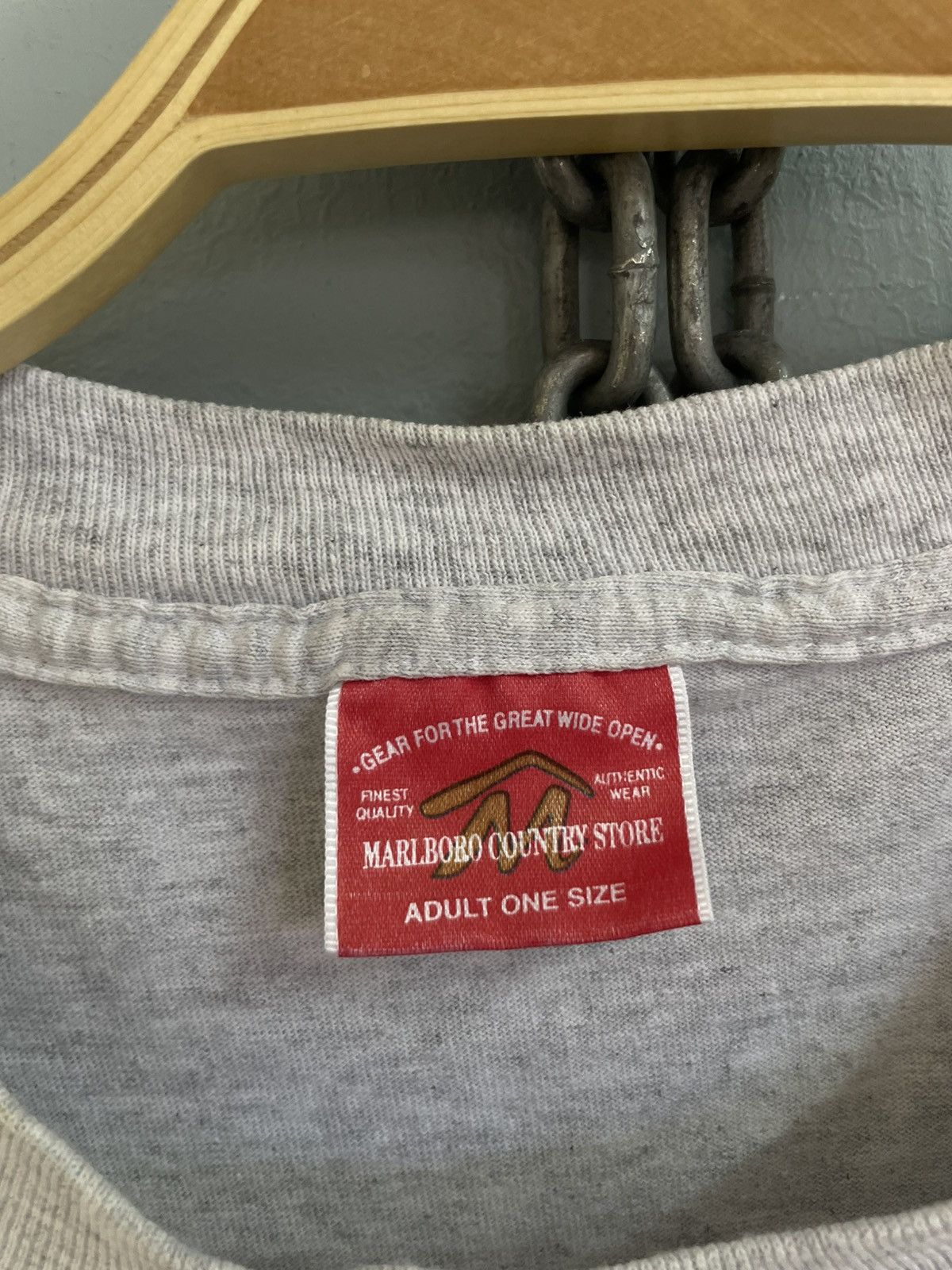 Vintage Vintage 90s Marlboro Country Store pocket tee Size US L / EU 52-54 / 3 - 7 Thumbnail