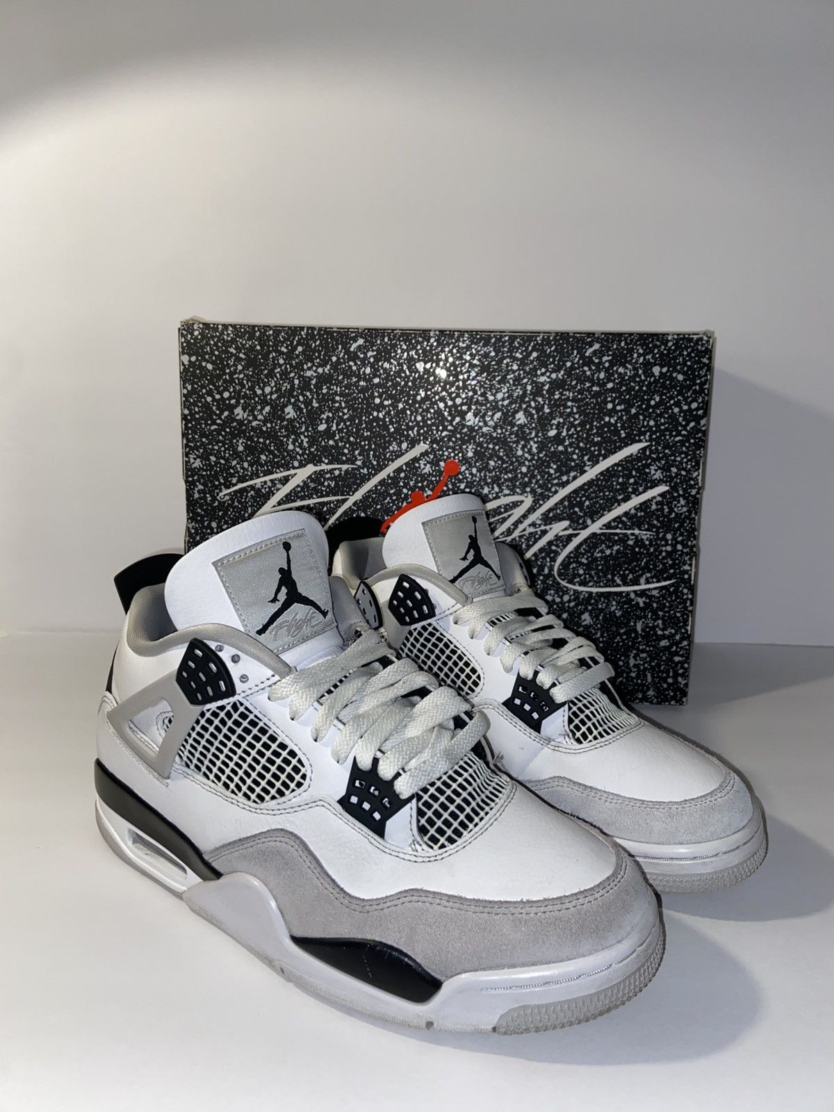 Jordan Brand Jordan 4 Retro Military Black US Men's 9.5 Used Size US 9.5 / EU 42-43 - 1 Thumbnail
