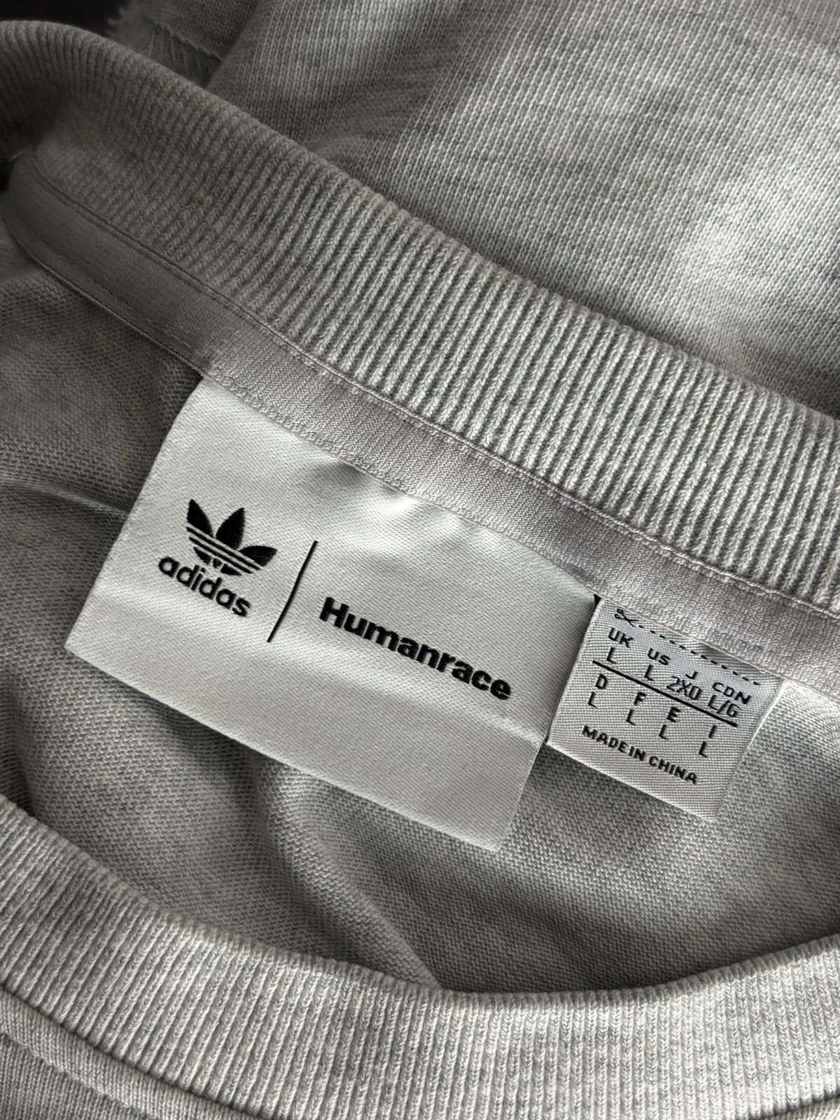 Adidas Adidas Humanrace Pharrell Williams grey logo sweatshirt Size US L / EU 52-54 / 3 - 8 Thumbnail