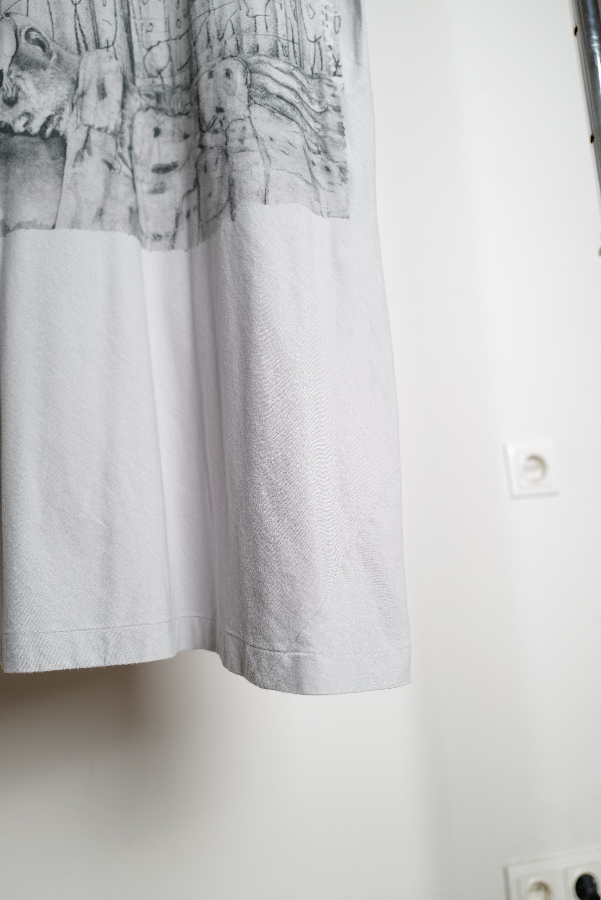 Comme des Garcons CDG LONG ASYMMETRIC T-SHIRT Size US M / EU 48-50 / 2 - 13 Thumbnail