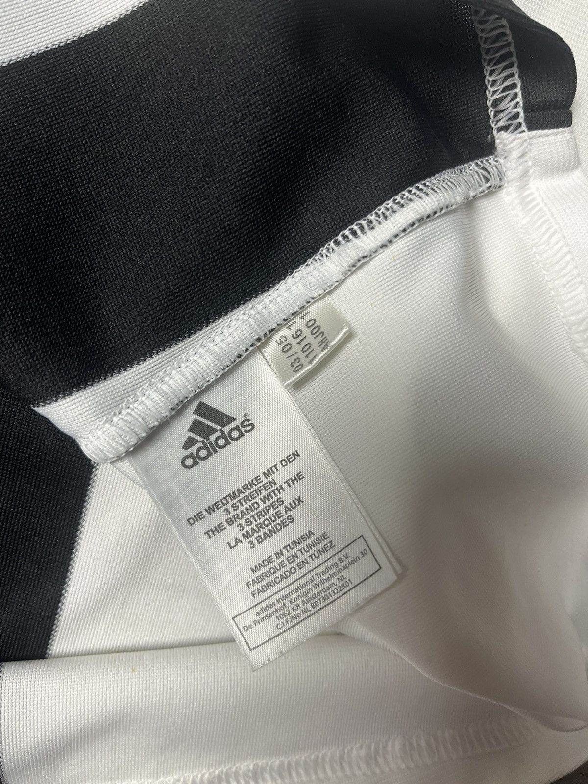 Adidas Adidas Newcastle united away shirt 2005/07 size XLarge Size US XL / EU 56 / 4 - 5 Thumbnail