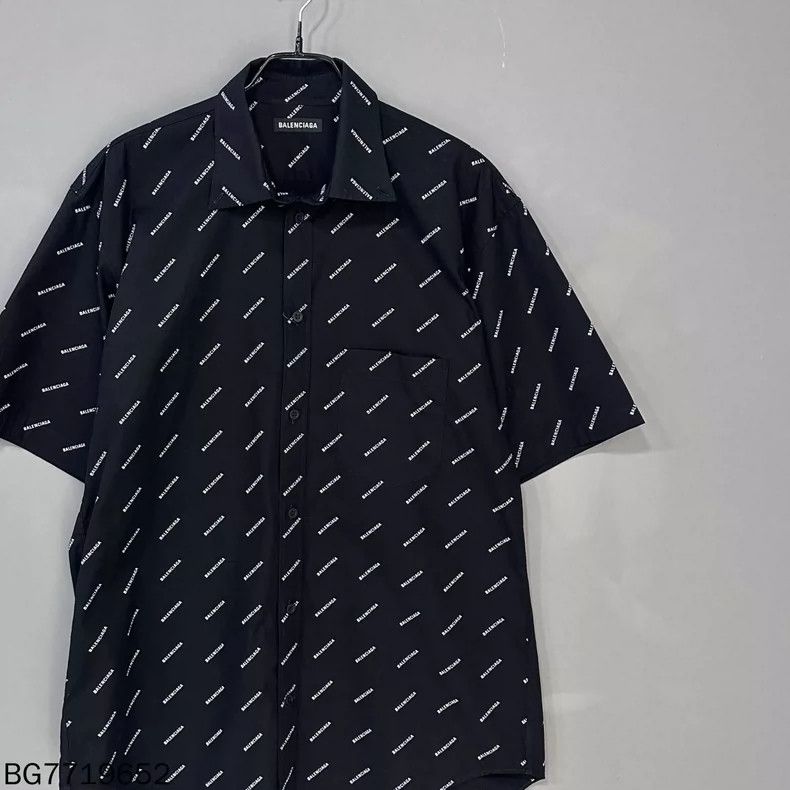 Balenciaga Balenciaga size 37 Bullet Screen Short Sleeve Shirt Size US XS / EU 42 / 0 - 2 Thumbnail