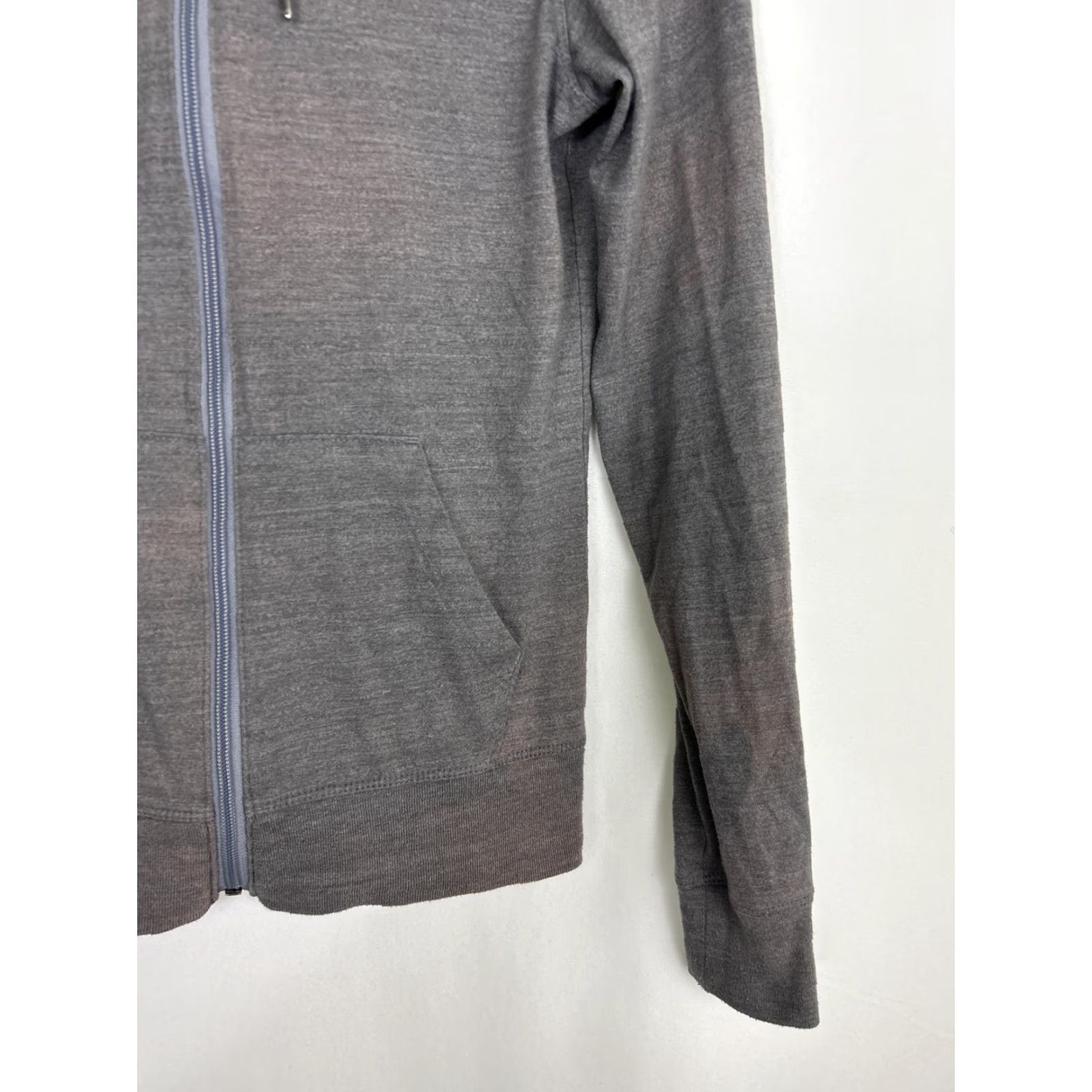 The North Face The North Face Womens XS Full Zip Lightweight Hoodie Gray Polyester Blend Hoodie Womens XS Gray 90s Activewear Mens? Size XS / US 0-2 / IT 36-38 - 6 Thumbnail