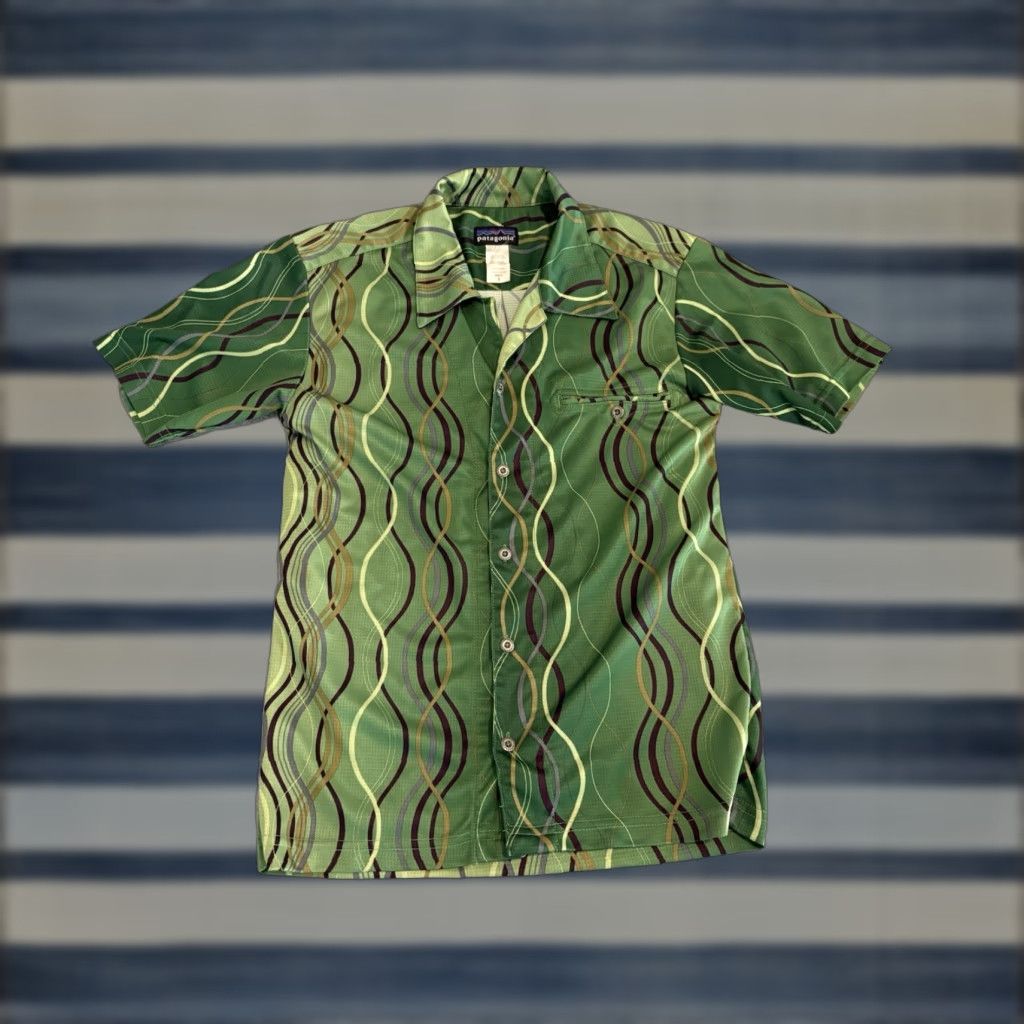 Patagonia VINTAGE Patagonia Short Sleeve Button-Up Shirt S Green Mens Regular Size Small Size US S / EU 44-46 / 1 - 1 Thumbnail