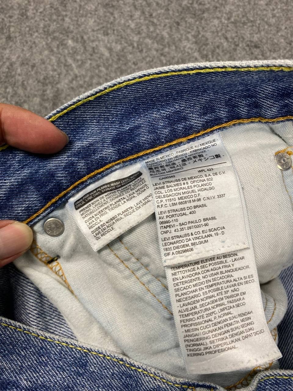 Levi's levis 505 distressed denim nice design Size US 37 - 13 Thumbnail