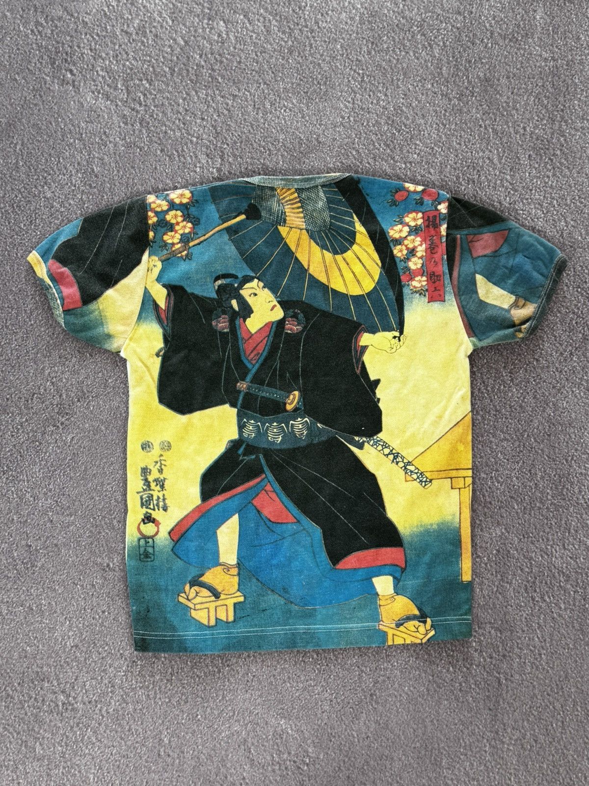 Japanese Brand Japanese Brand Vintage Y2K Multicoloured Rare T-Shirt Size M / US 6-8 / IT 42-44 - 7 Thumbnail
