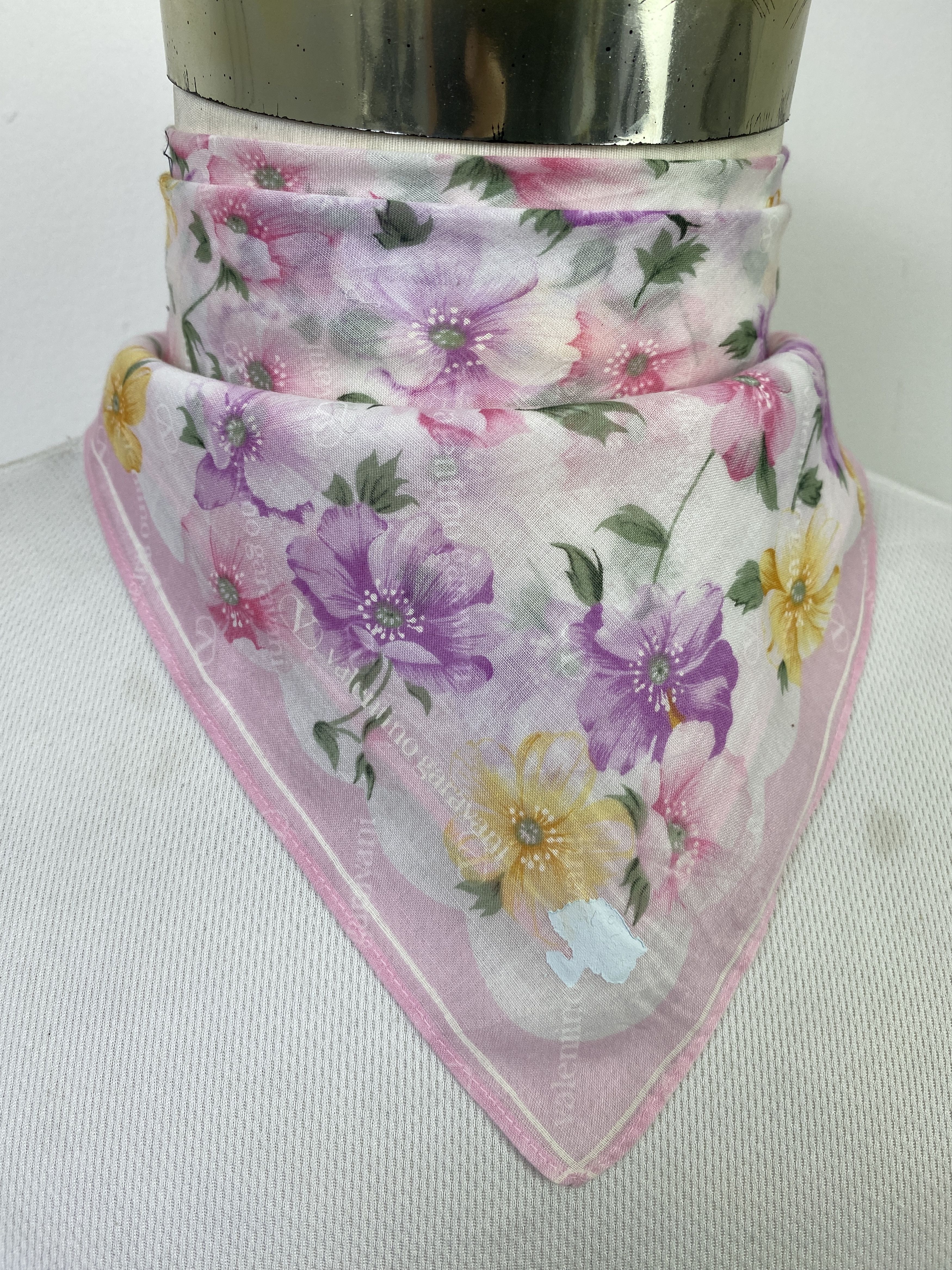 Valentino Valentino Garavani Handkerchief / Neckerchief KT0175 Size ONE SIZE - 2 Thumbnail