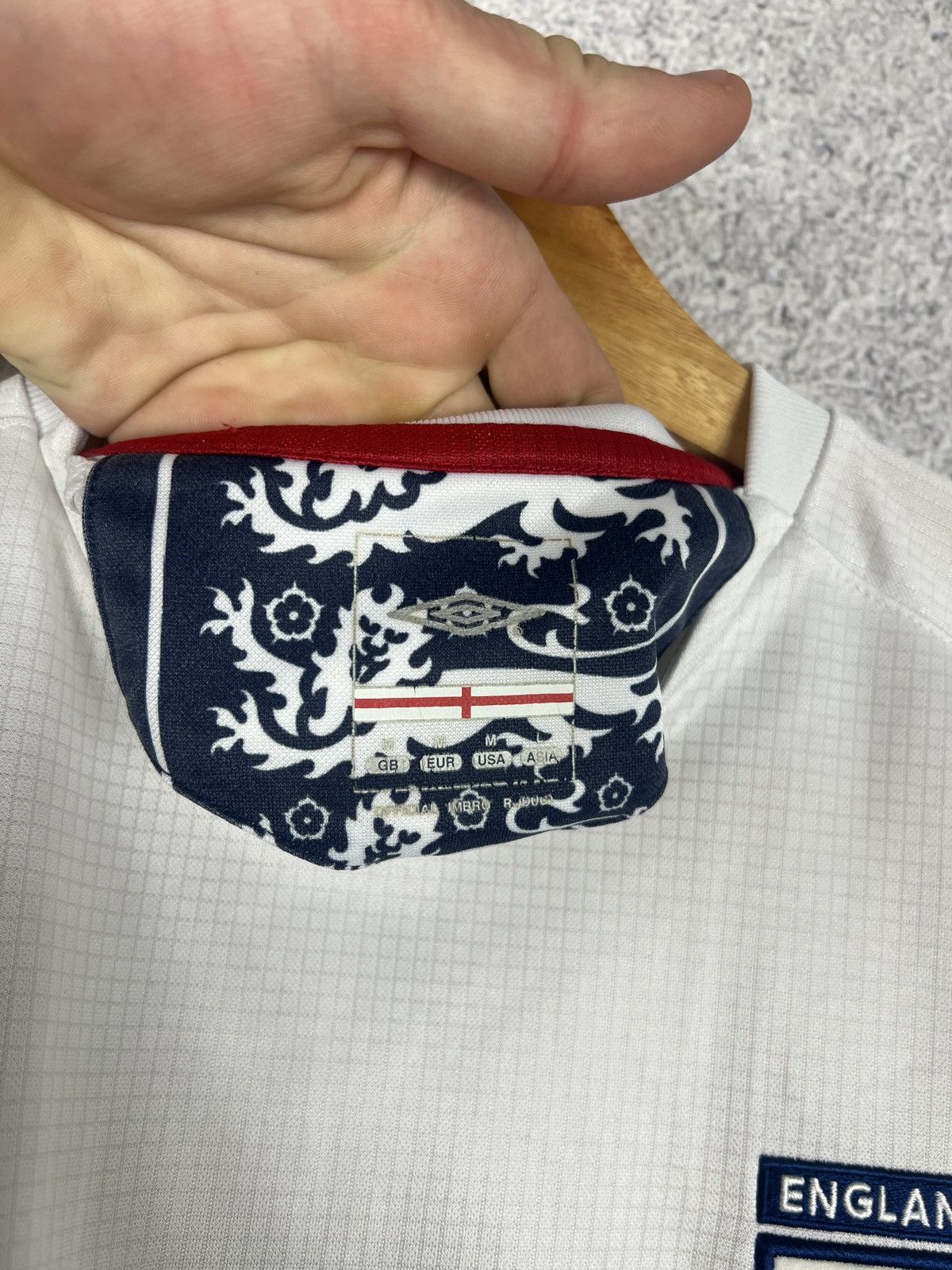 Umbro Vintage Umbro England 2004 2005 Training Shirt Soccer Jersey Size US M / EU 48-50 / 2 - 5 Thumbnail