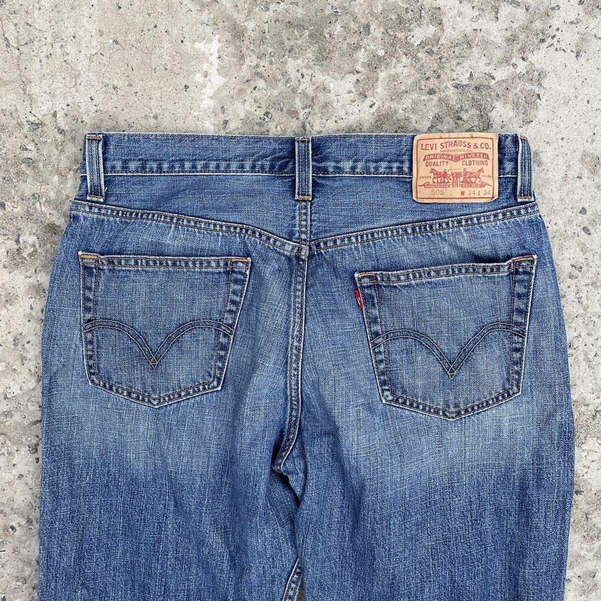 Levi's × Vintage Vintage Levi’s 505 Jeans W34xL34 Fitted Style USA 90s Size US 34 / EU 50 - 12 Thumbnail
