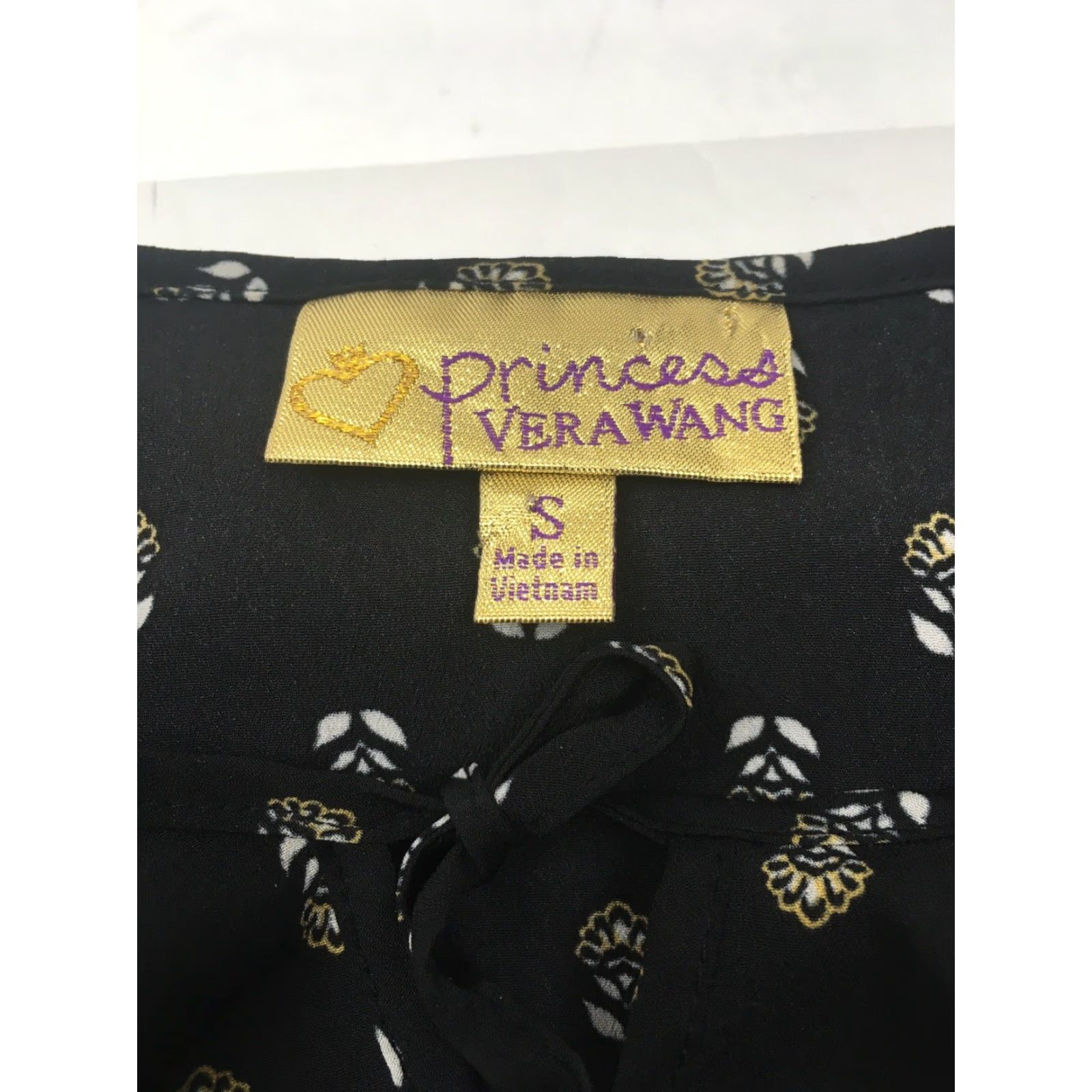 Vera Wang Vera Wang Princess Shirt Womens Small Black Sheer Floral 3/4 Sleeve Peasant Tie V-Neck Blouse Size S / US 4 / IT 40 - 6 Thumbnail