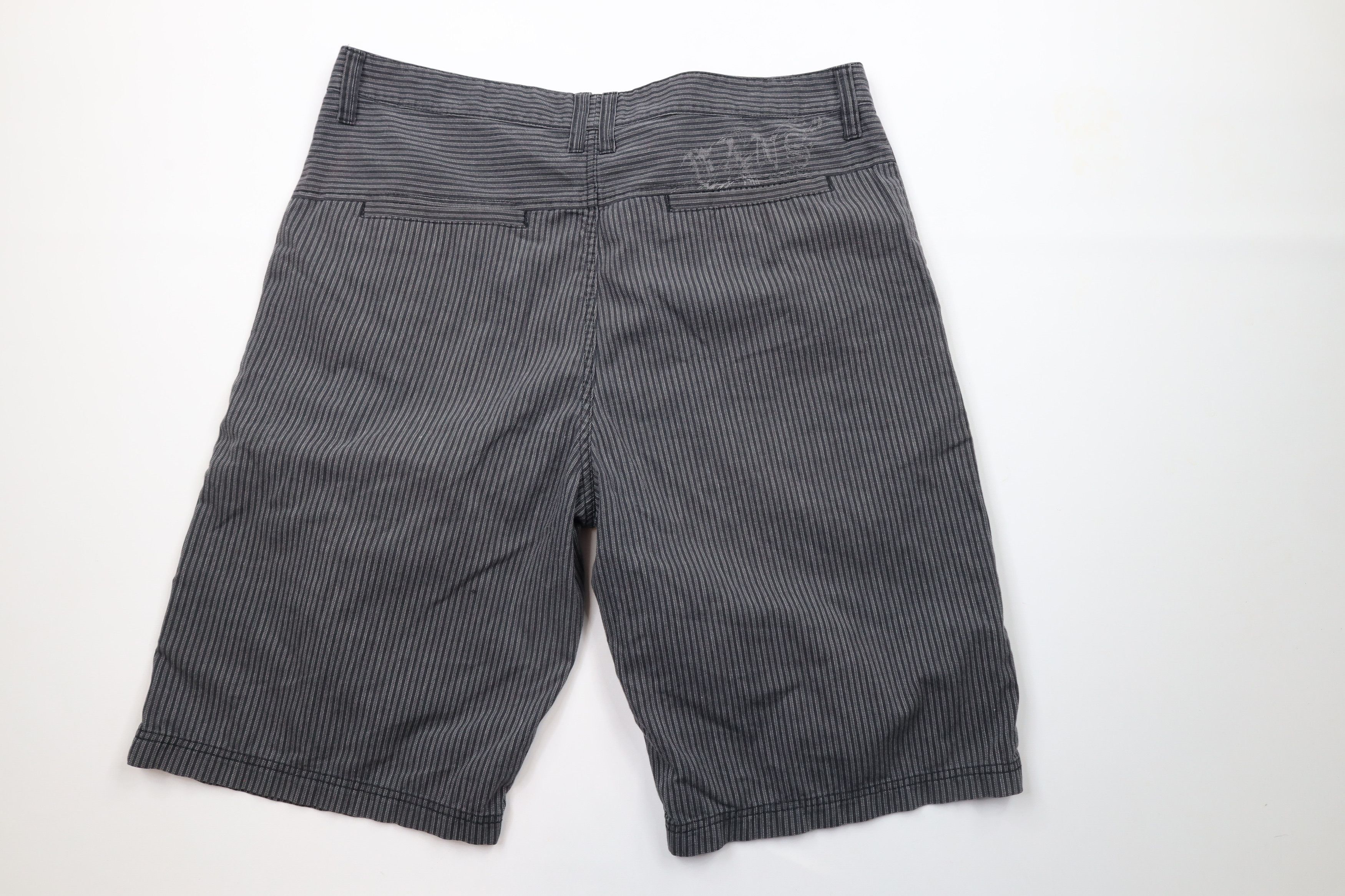 Vans × Vintage Vintage Vans Skateboarding Out Striped Loose Fit Shorts Gray Size US 38 / EU 54 - 9 Thumbnail