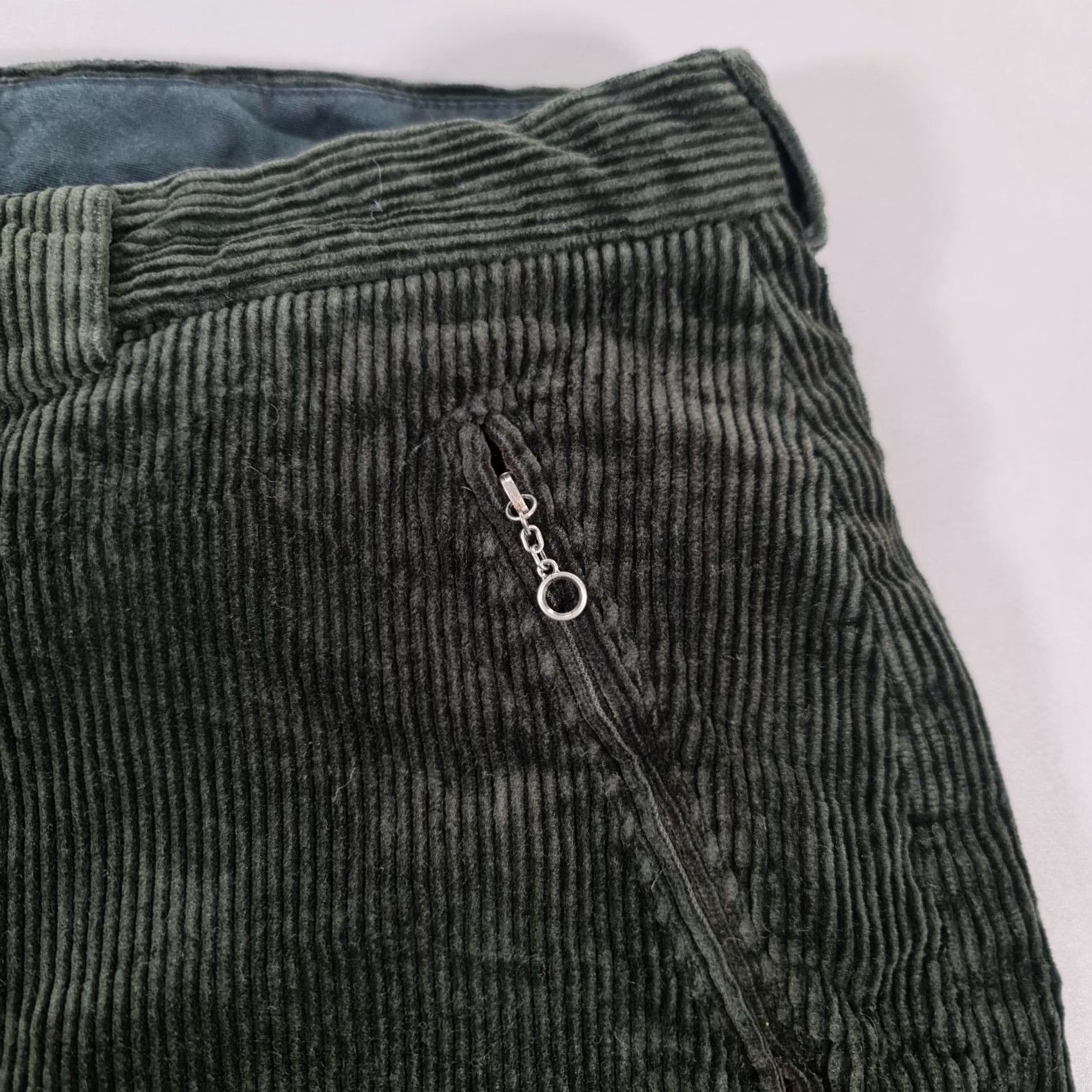 Polo Ralph Lauren Polo Ralph Lauren Mens Cargo Pants Green W36 L32 Corduroy Trousers Jumbo Cord Casual 5 Pockets Front Zip Fly Regular Mens Size US M / EU 48-50 / 2 - 5 Thumbnail