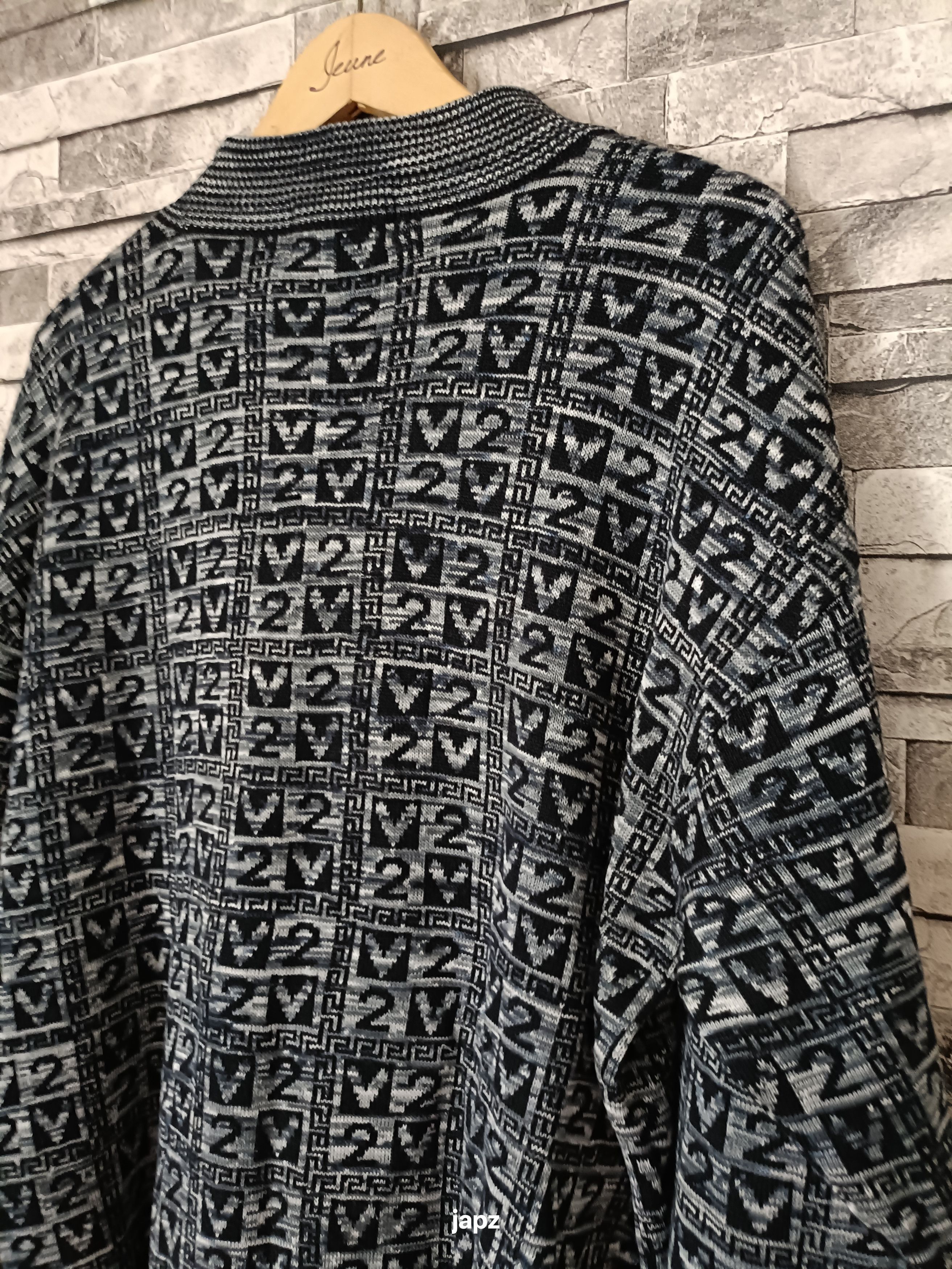 Versace Vintage versace classic V2 Medusa jacquard knit sweater Size US L / EU 52-54 / 3 - 5 Thumbnail