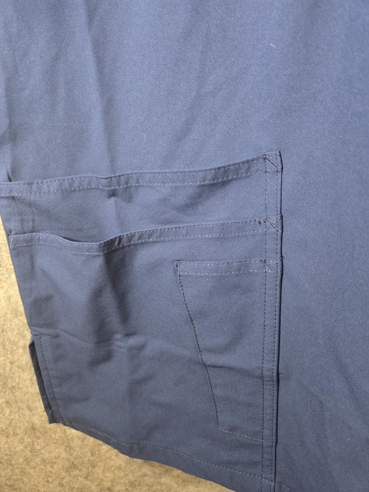 Carhartt NWT Carhartt Force Essentials Scrub Top XL Navy Blue Unisex Size US XL / EU 56 / 4 - 9 Thumbnail
