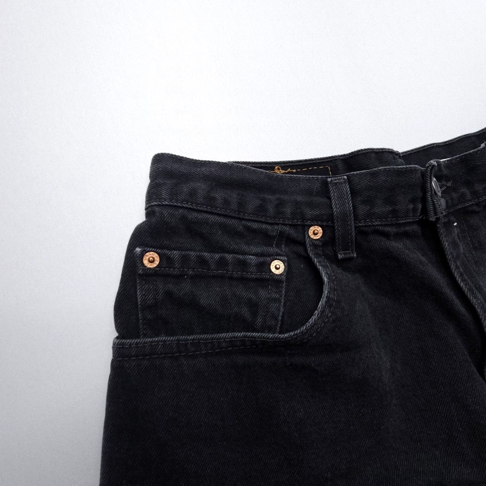 Levi's VINTAGE Levi's 560 Cut-Off Shorts Shirt Women's Black Denim 90s Size 32 Size 24" / US 00 / IT 34 - 3 Thumbnail