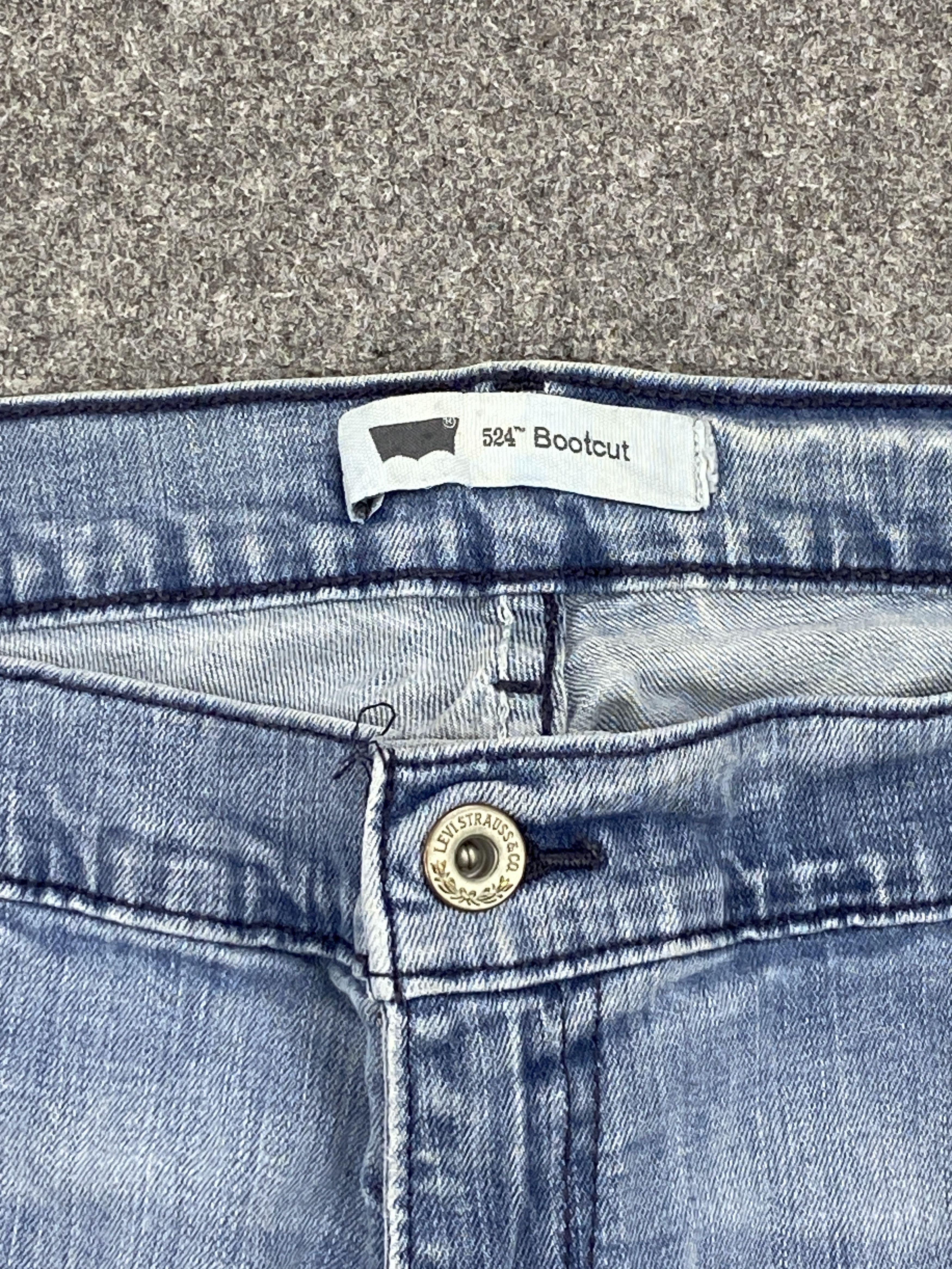 Levi's × Vintage Vintage levis 524 Flare Lightwash Denim Jeans DP2625 Size US 34 / EU 50 - 7 Thumbnail