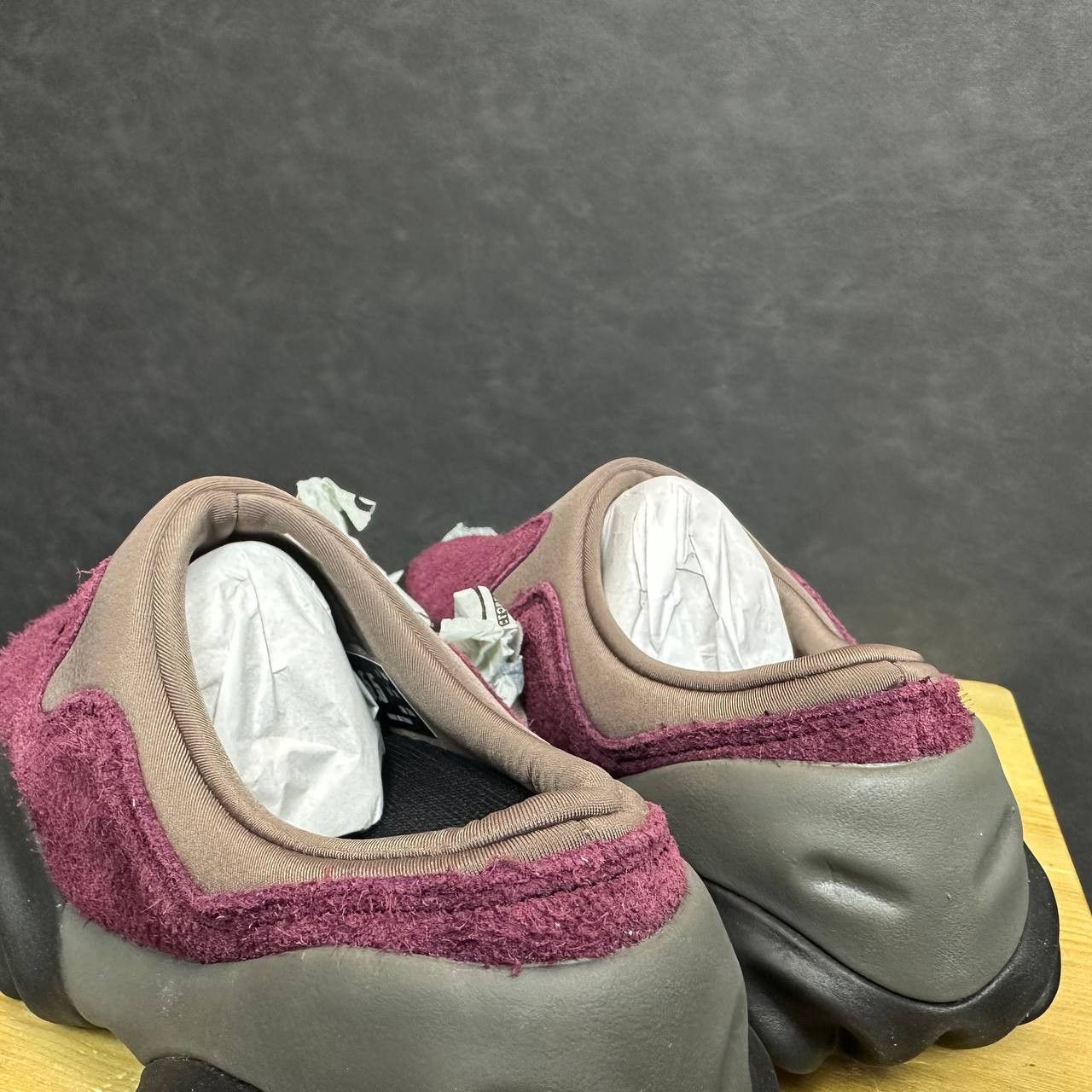 Brain Dead × Oakley Oakley x Brain Dead Chop Saw Mule New Rare 5.5 Size US 5.5 / IT 35.5 - 5 Thumbnail