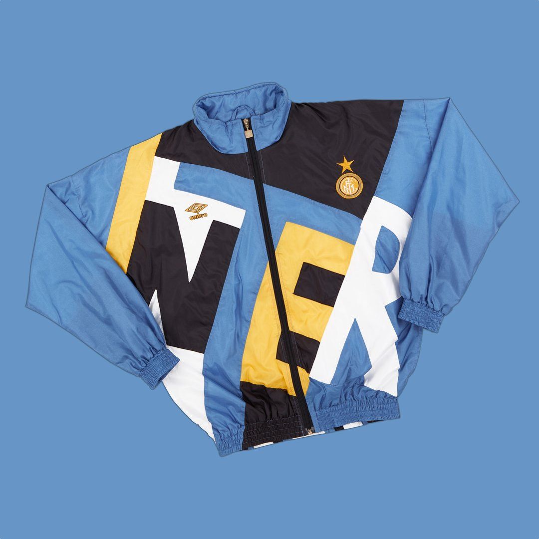 Umbro Ultra Rare Vintage 90s Inter Milan Umbro XL Windbreaker Size US XL / EU 56 / 4 - 1 Thumbnail