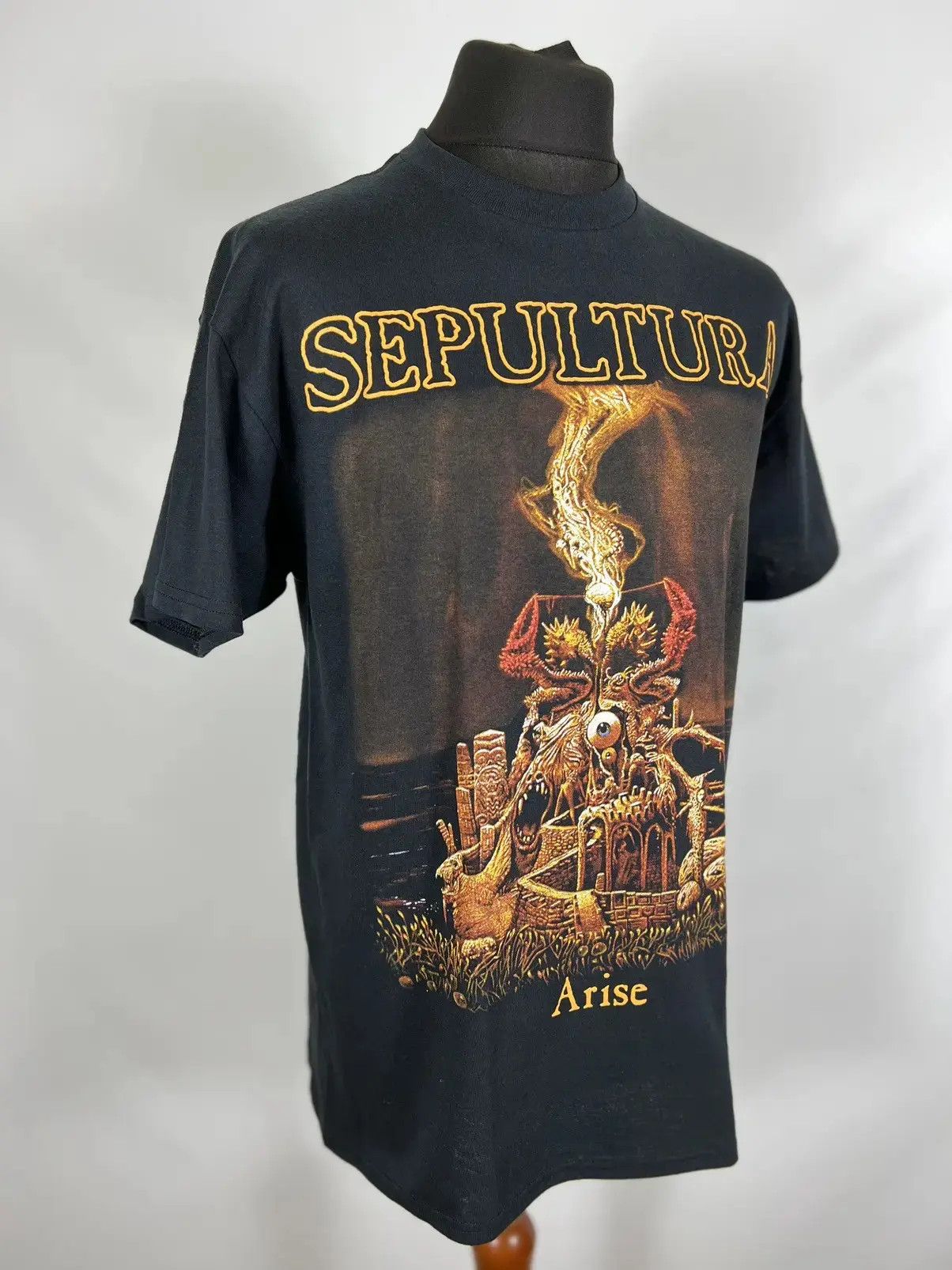 Band Tees Sepultura merchandise T-shirt Size US L / EU 52-54 / 3 - 3 Thumbnail