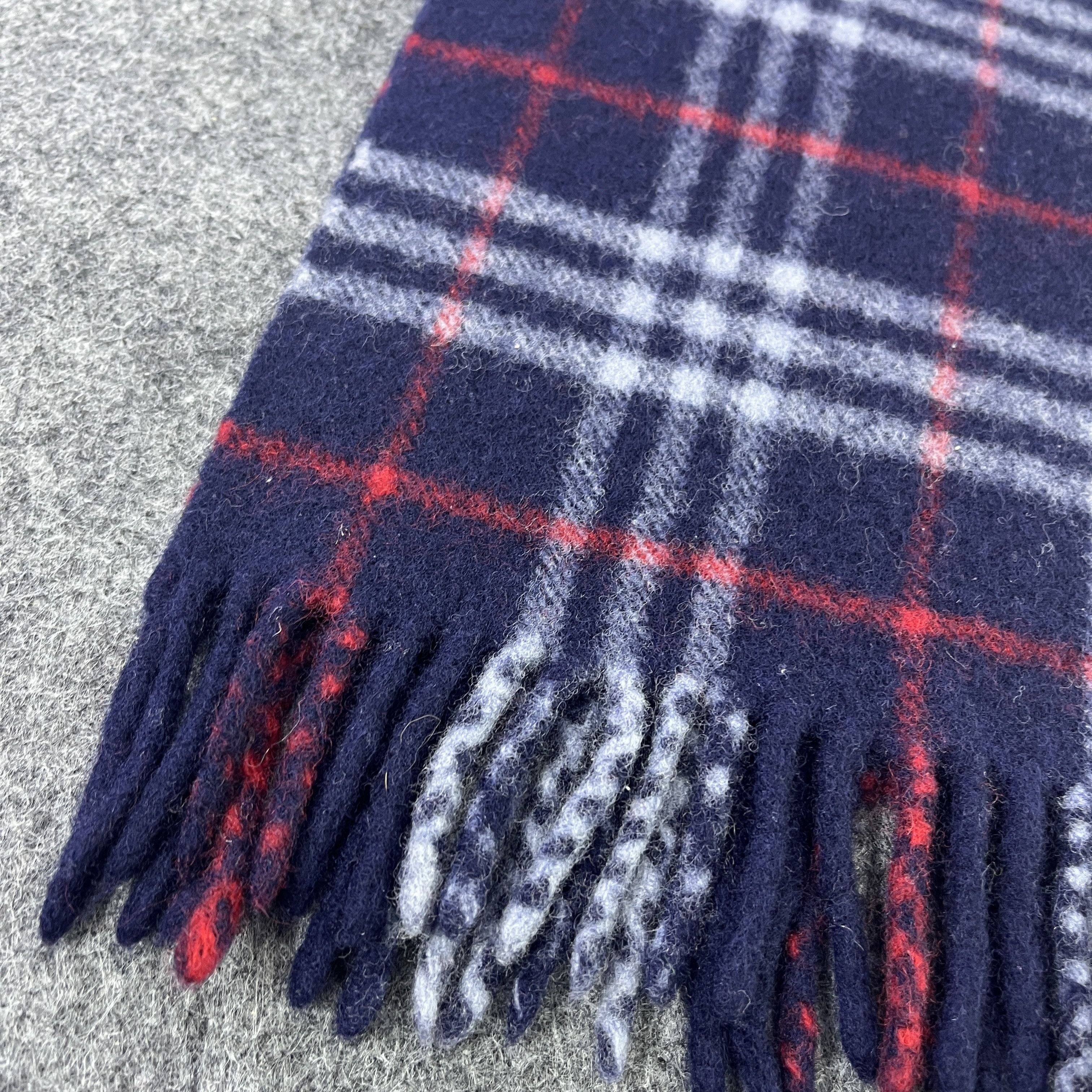 Burberry Burberry Scarf / Muffler / Neckwear T797 Size ONE SIZE - 6 Thumbnail