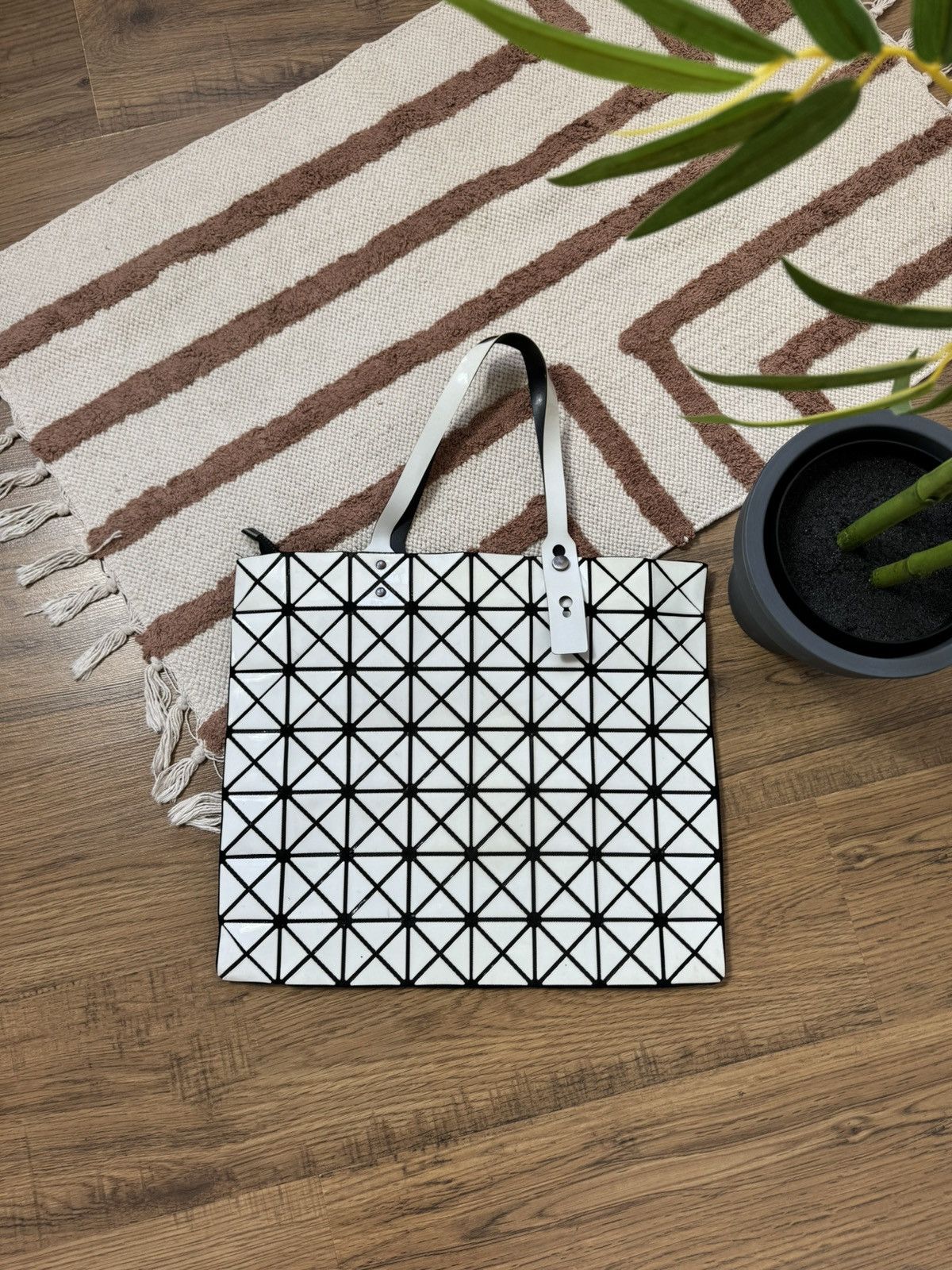 ISSEY MIYAKE BAOBAO STYLE SHOPER BAG