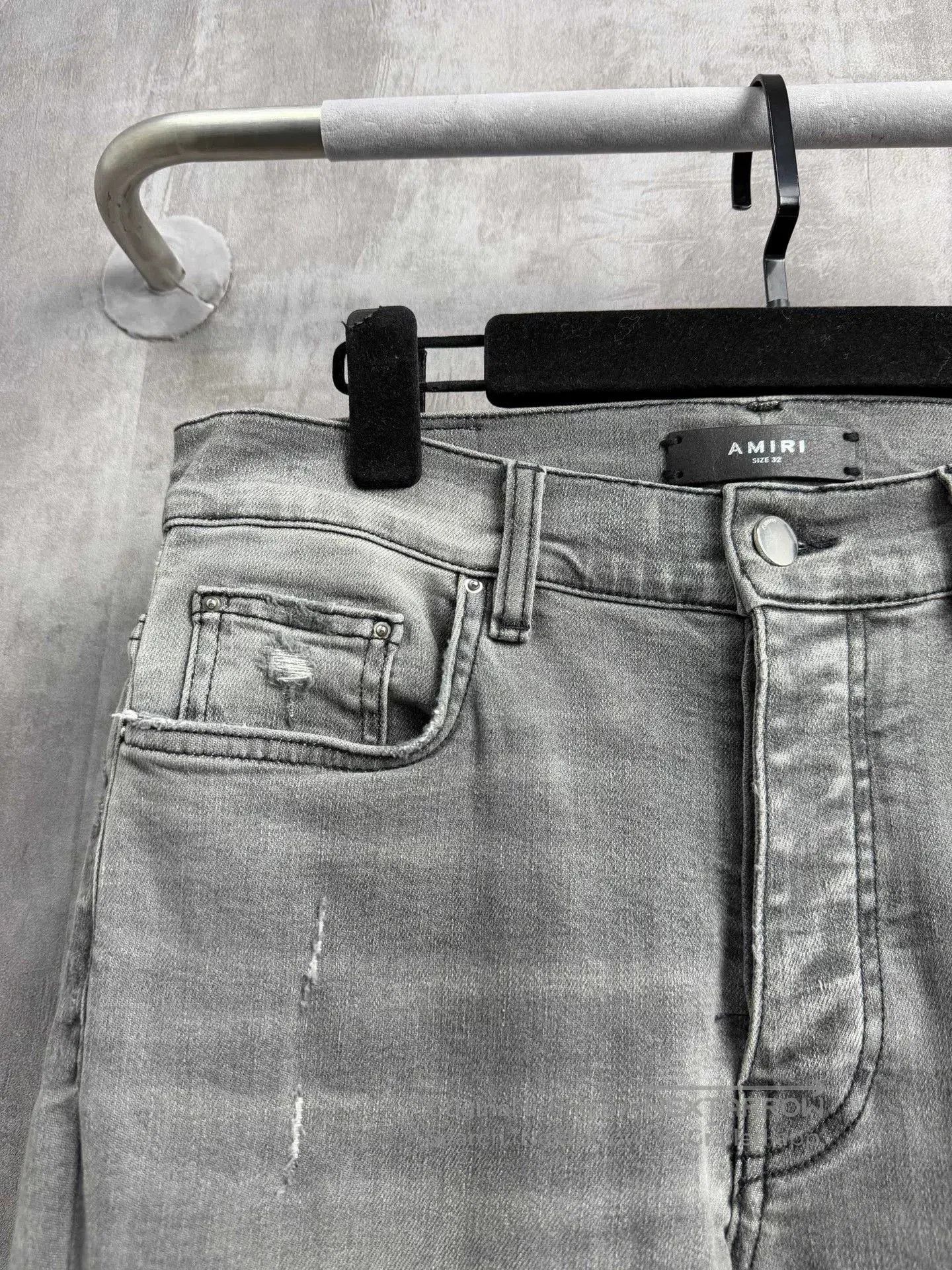 Amiri Amiri Washed Gray Distressed Jeans 32. Size US 32 / EU 48 - 2 Thumbnail