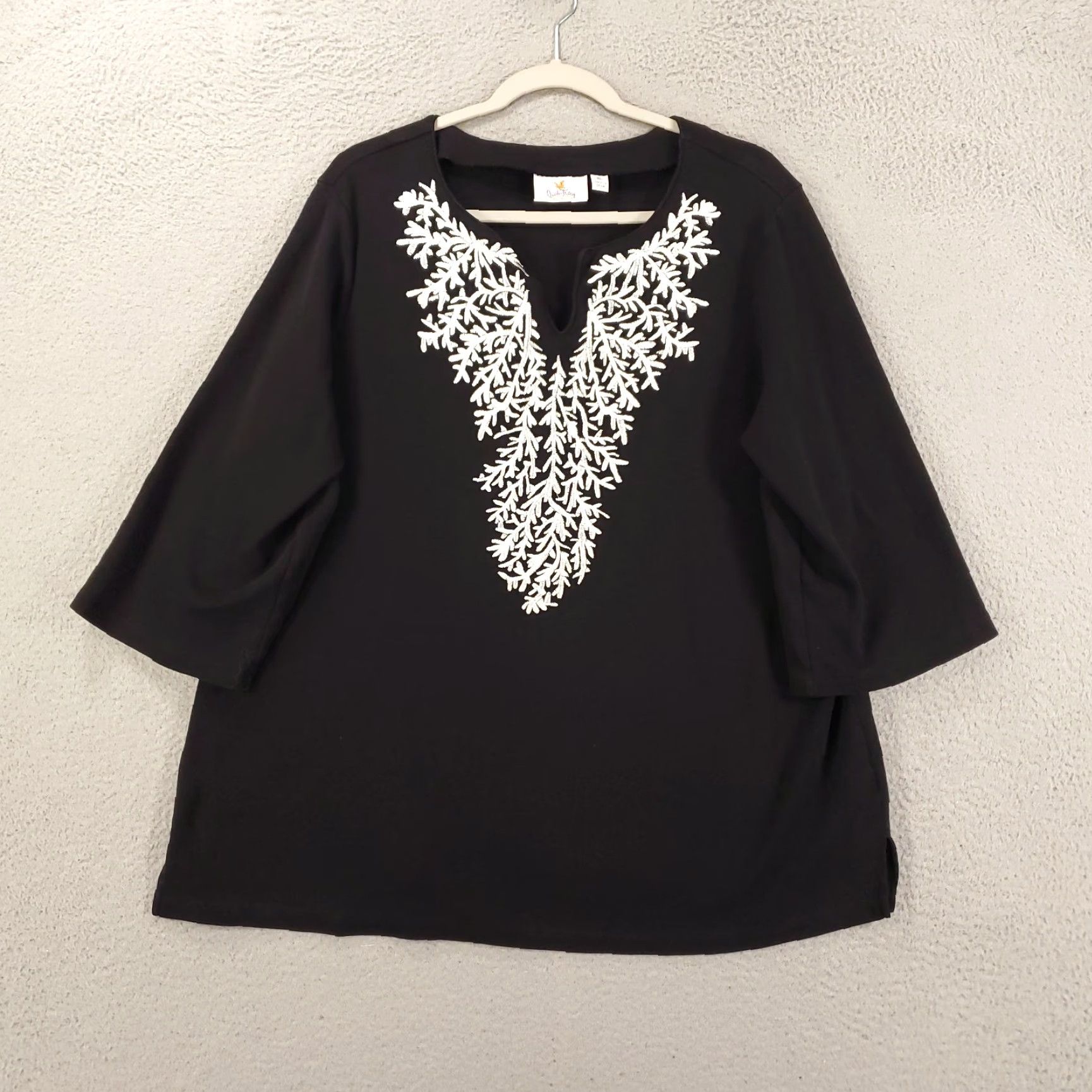 Quacker Factory VINTAGE? No, it's Quacker Factory Sweater Womens XL Black Embroidered Neck 3/4 Sleeve V-Neck Pullover Knit Top Holiday Theme Size XL / US 12-14 / IT 48-50 - 2 Thumbnail