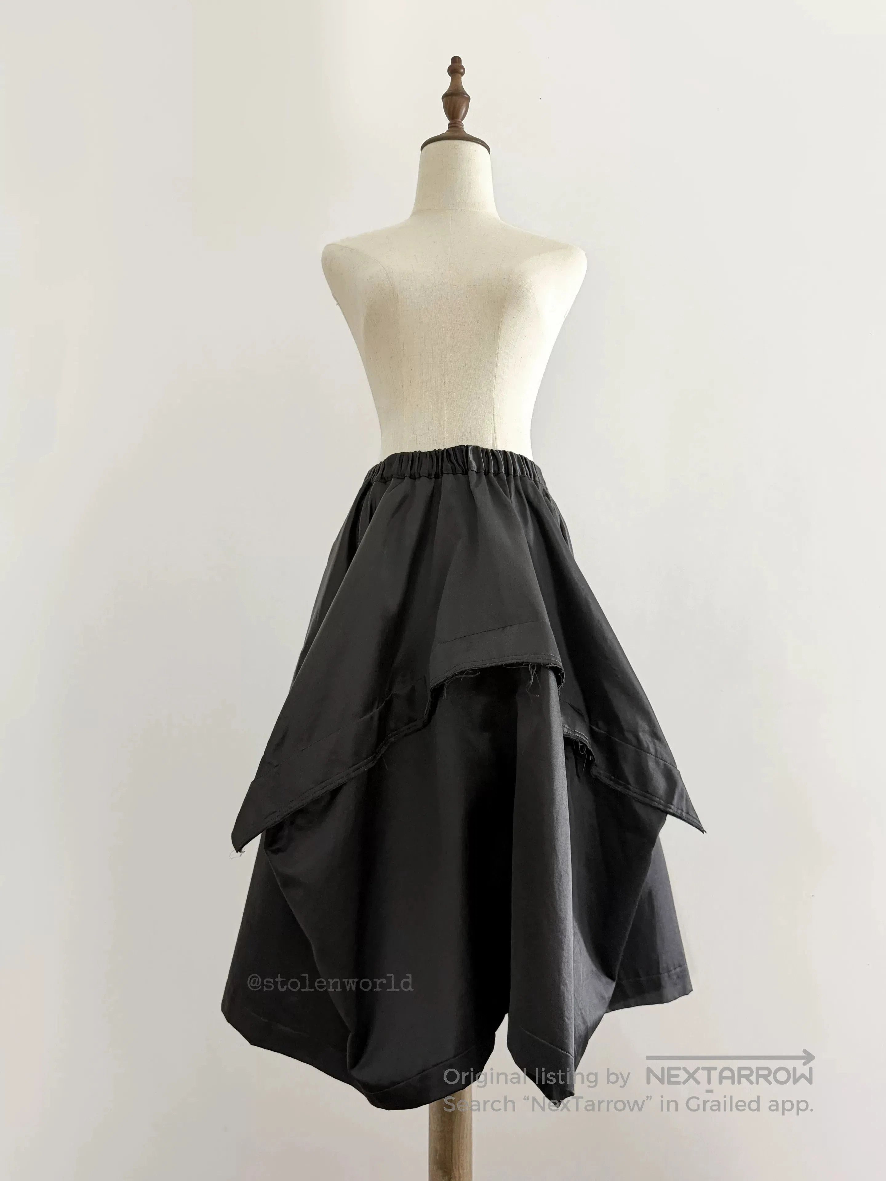 Comme des Garcons unique structured hemline black skirt. Size 23" - 7 Thumbnail