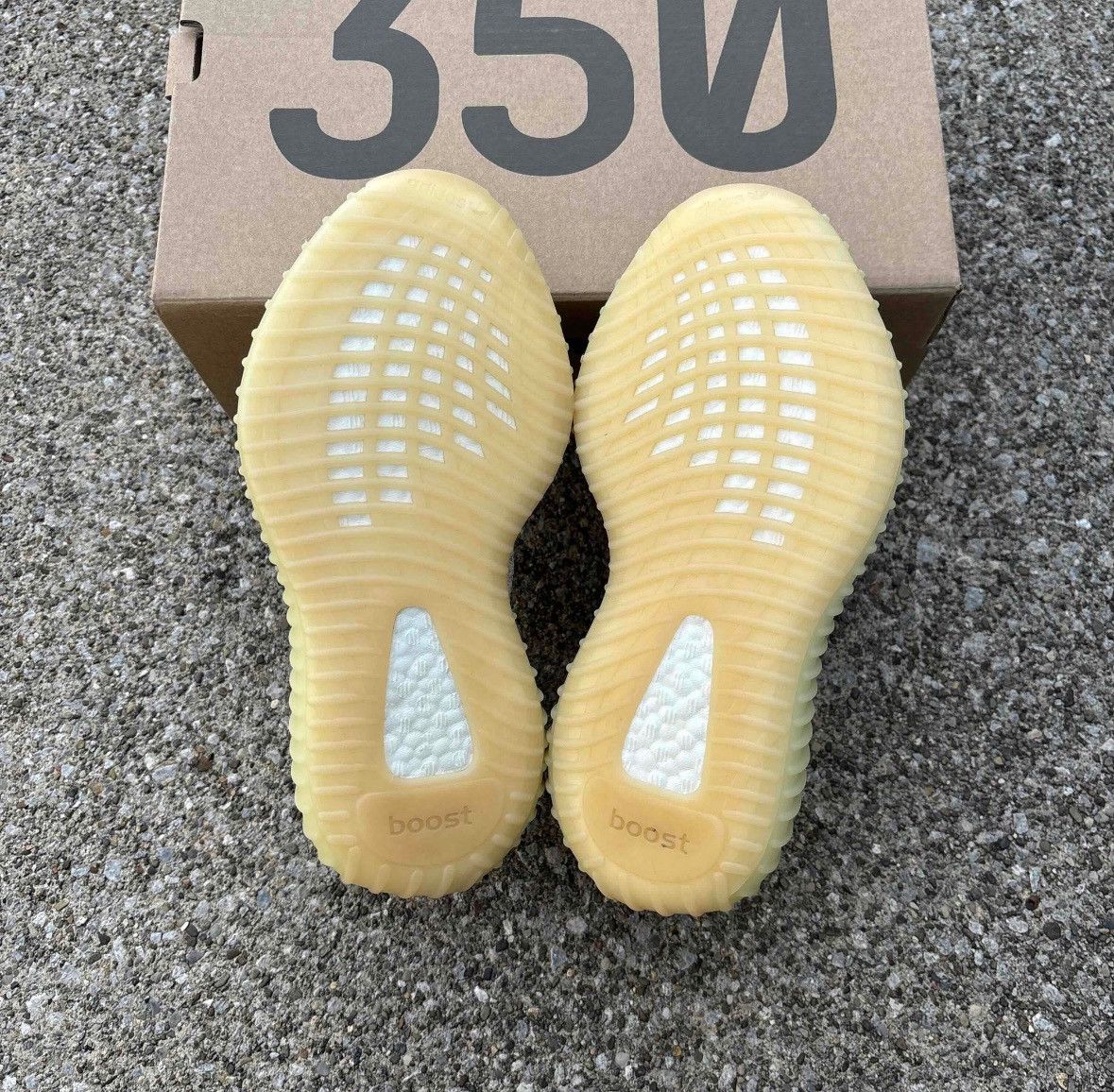 Adidas × Kanye West Size 4.5 - Adidas Yeezy Boost 350 V2 Low Light Worn 1x W/box Size US 5 / EU 37 - 5 Thumbnail