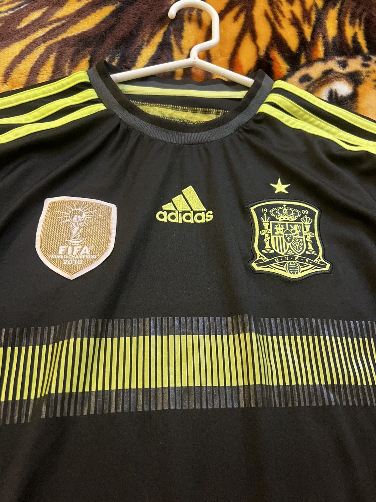 Adidas Adidas 2013/2024 Spain Jersey Soccer Jersey Size US M / EU 48-50 / 2 - 4 Thumbnail